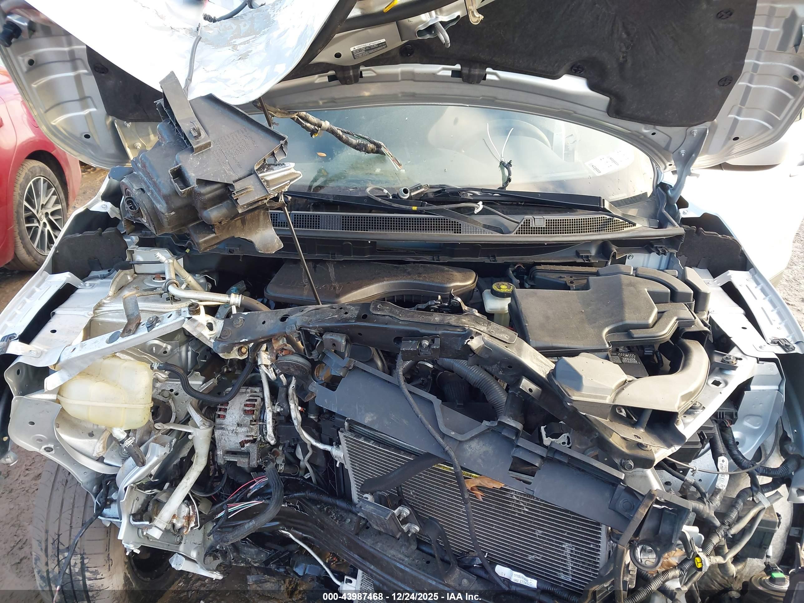 NISSAN ROGUE image 10