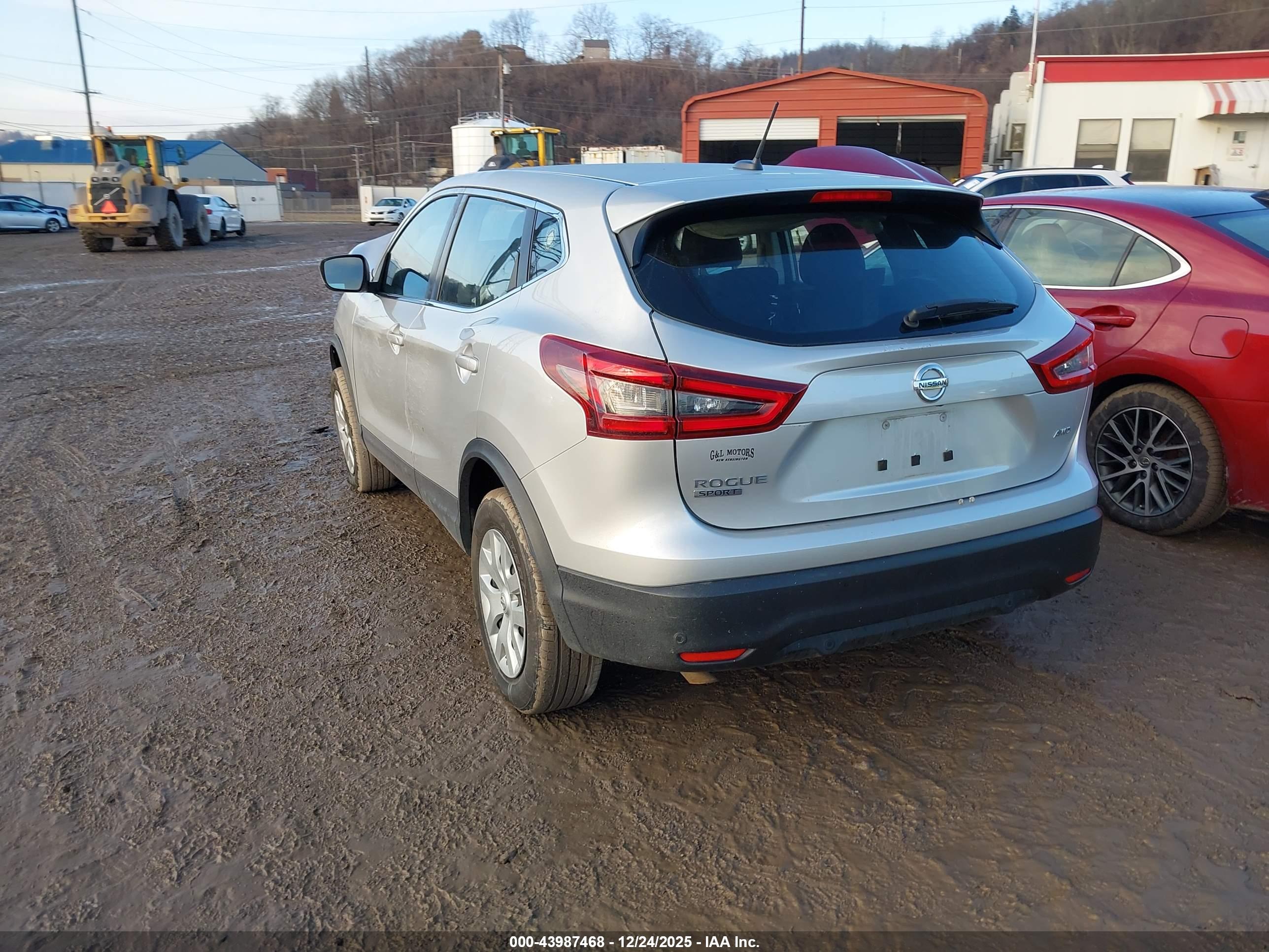 NISSAN ROGUE image 3
