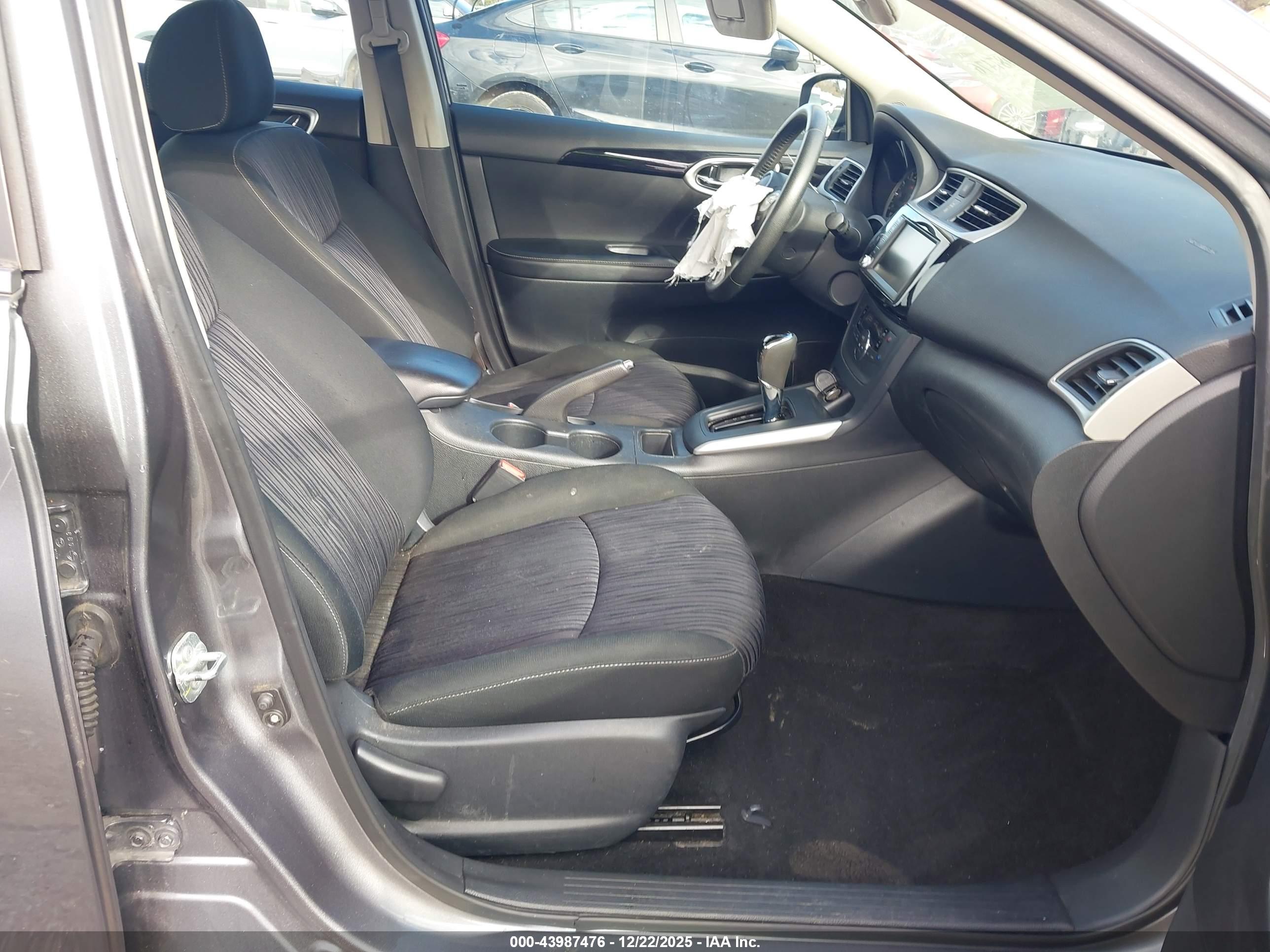 NISSAN SENTRA image 5
