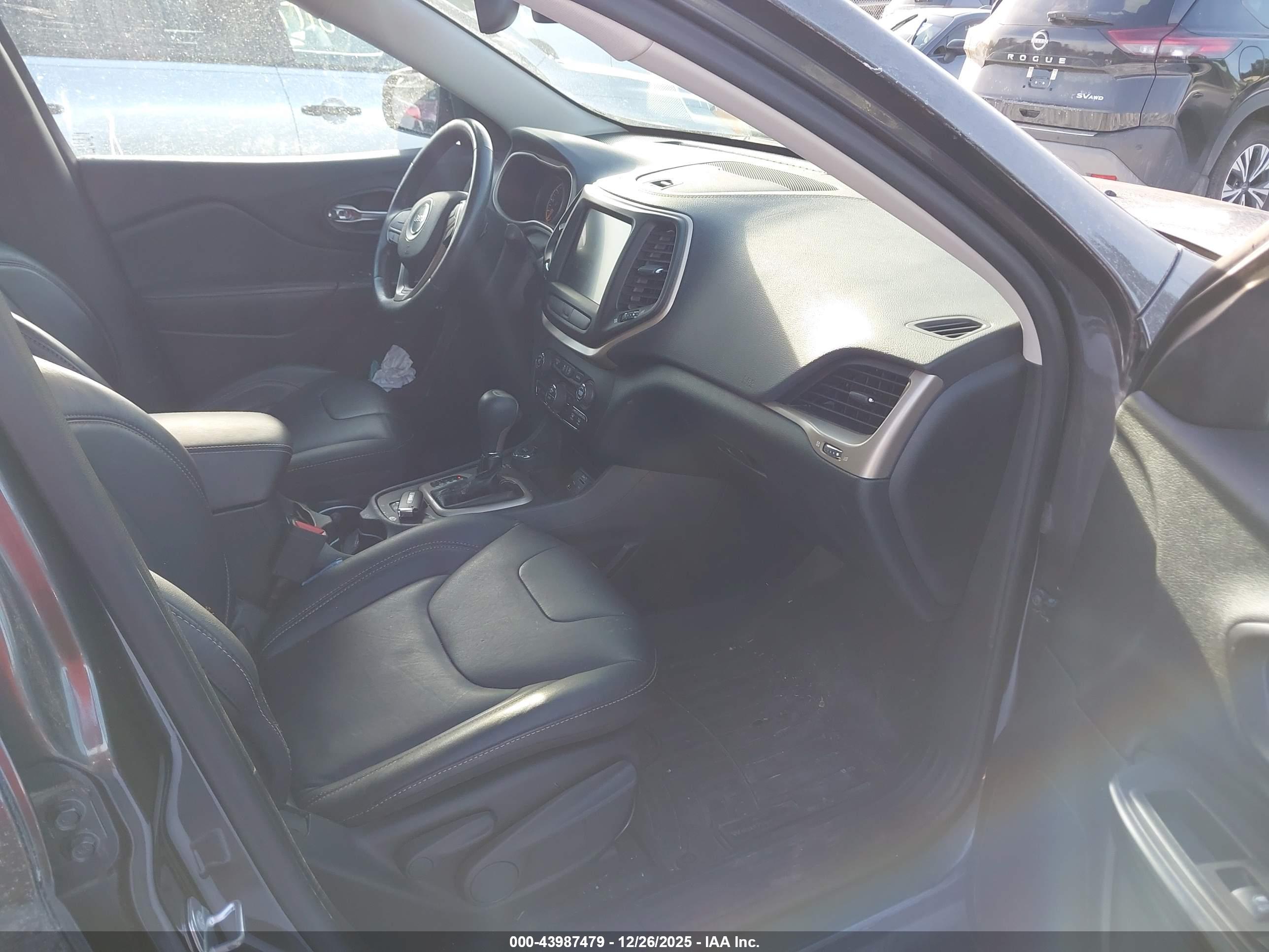 JEEP CHEROKEE image 5