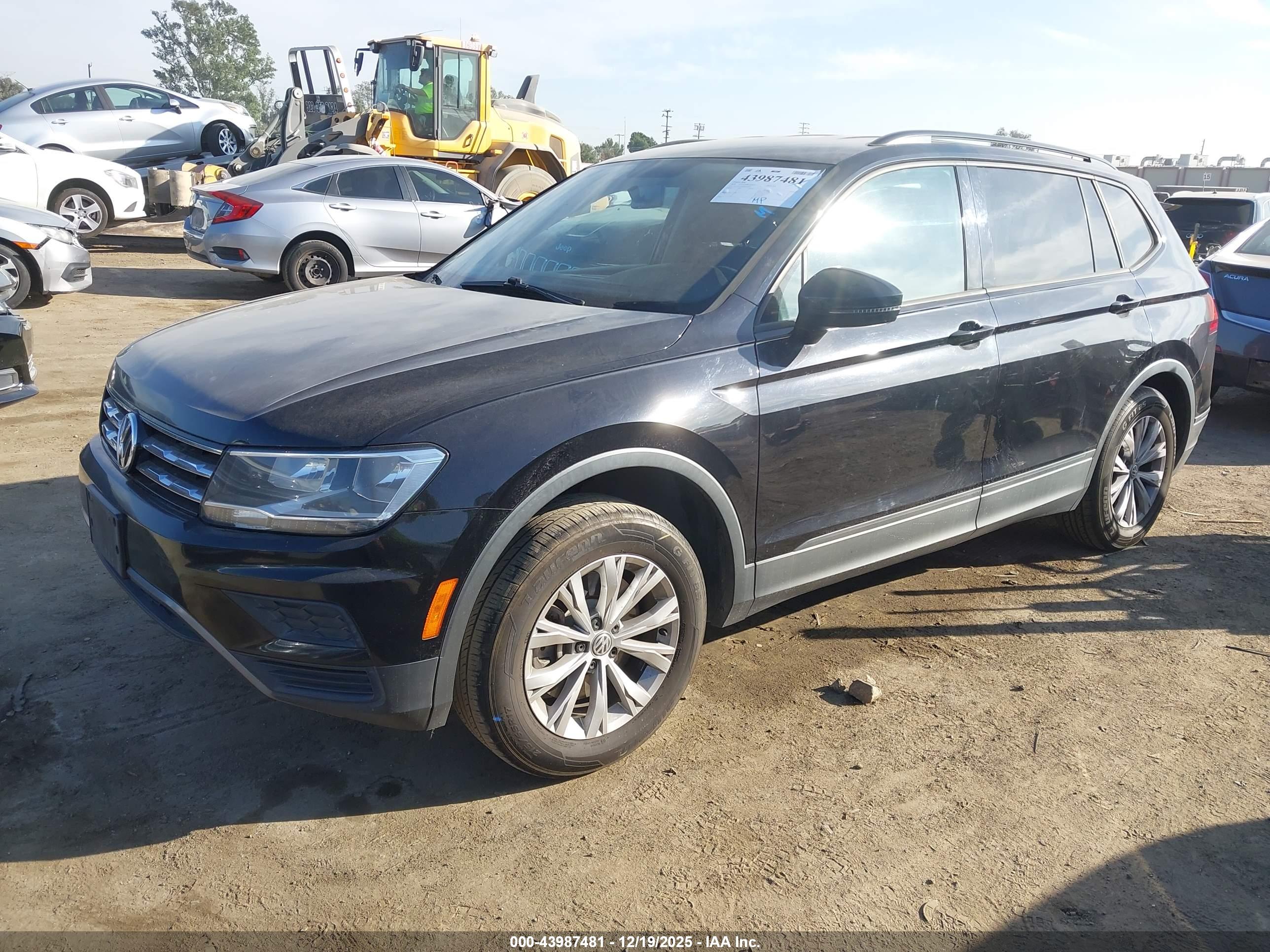 VOLKSWAGEN TIGUAN image 2
