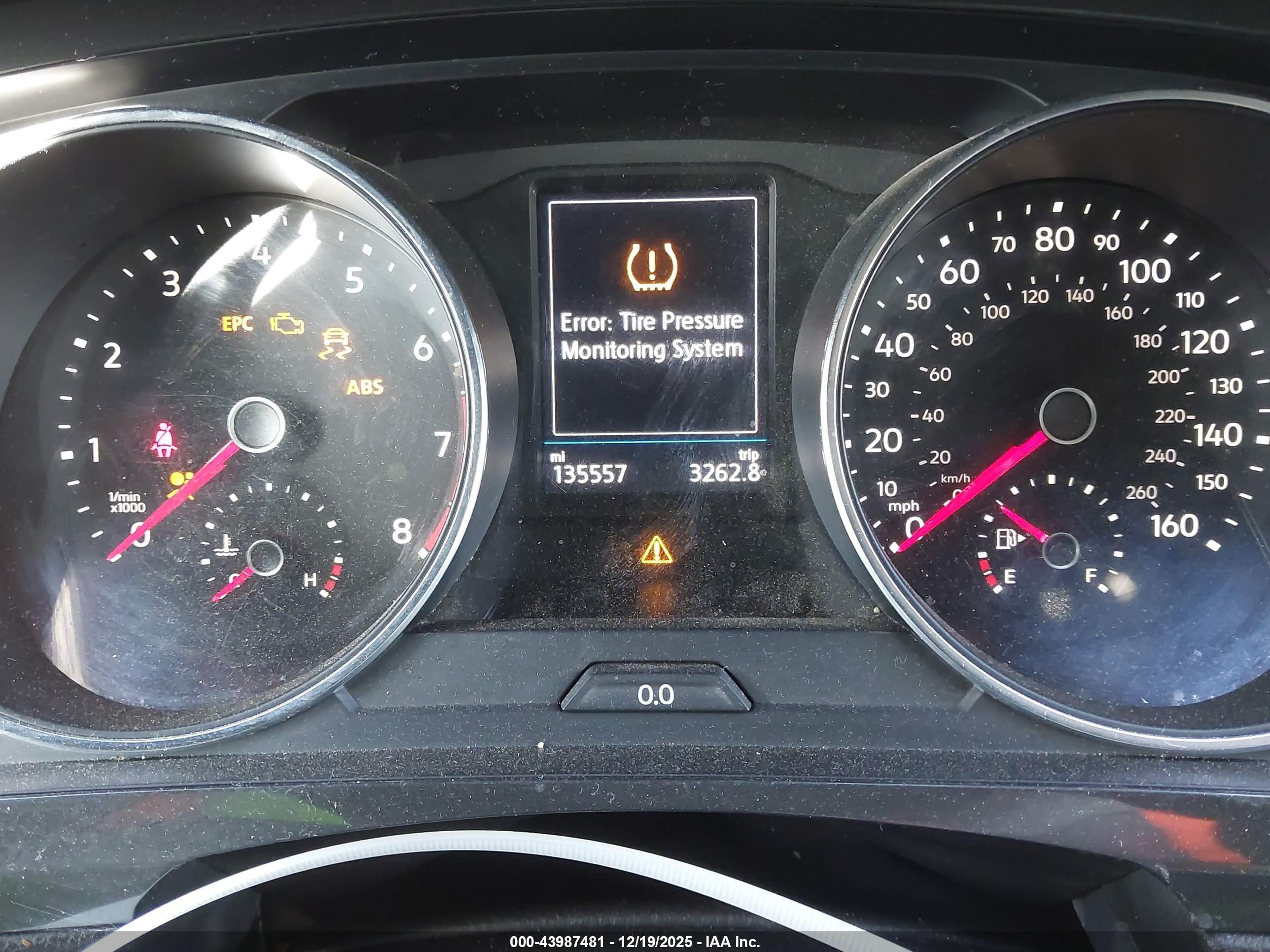 VOLKSWAGEN TIGUAN image 7