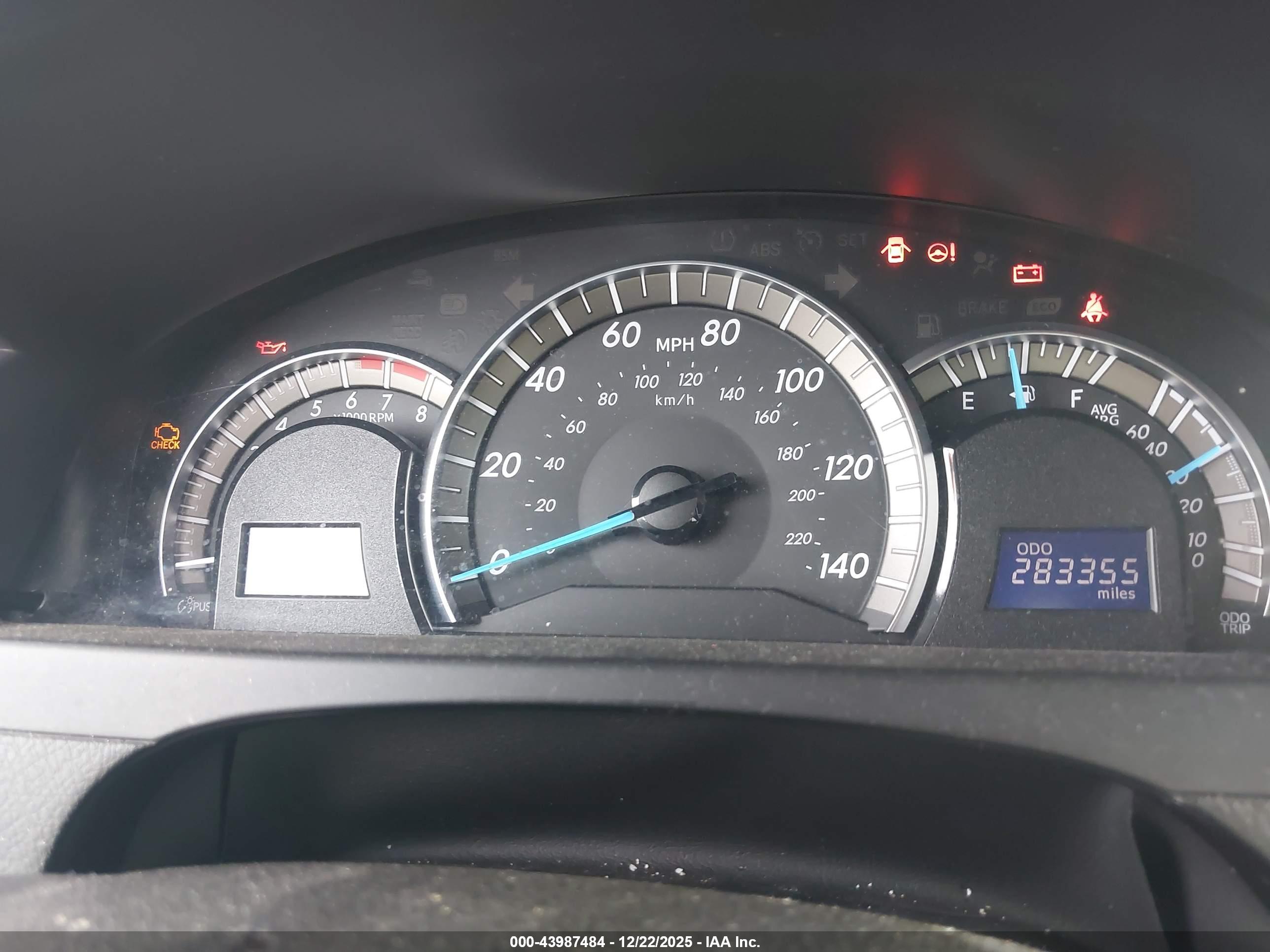 TOYOTA CAMRY image 7
