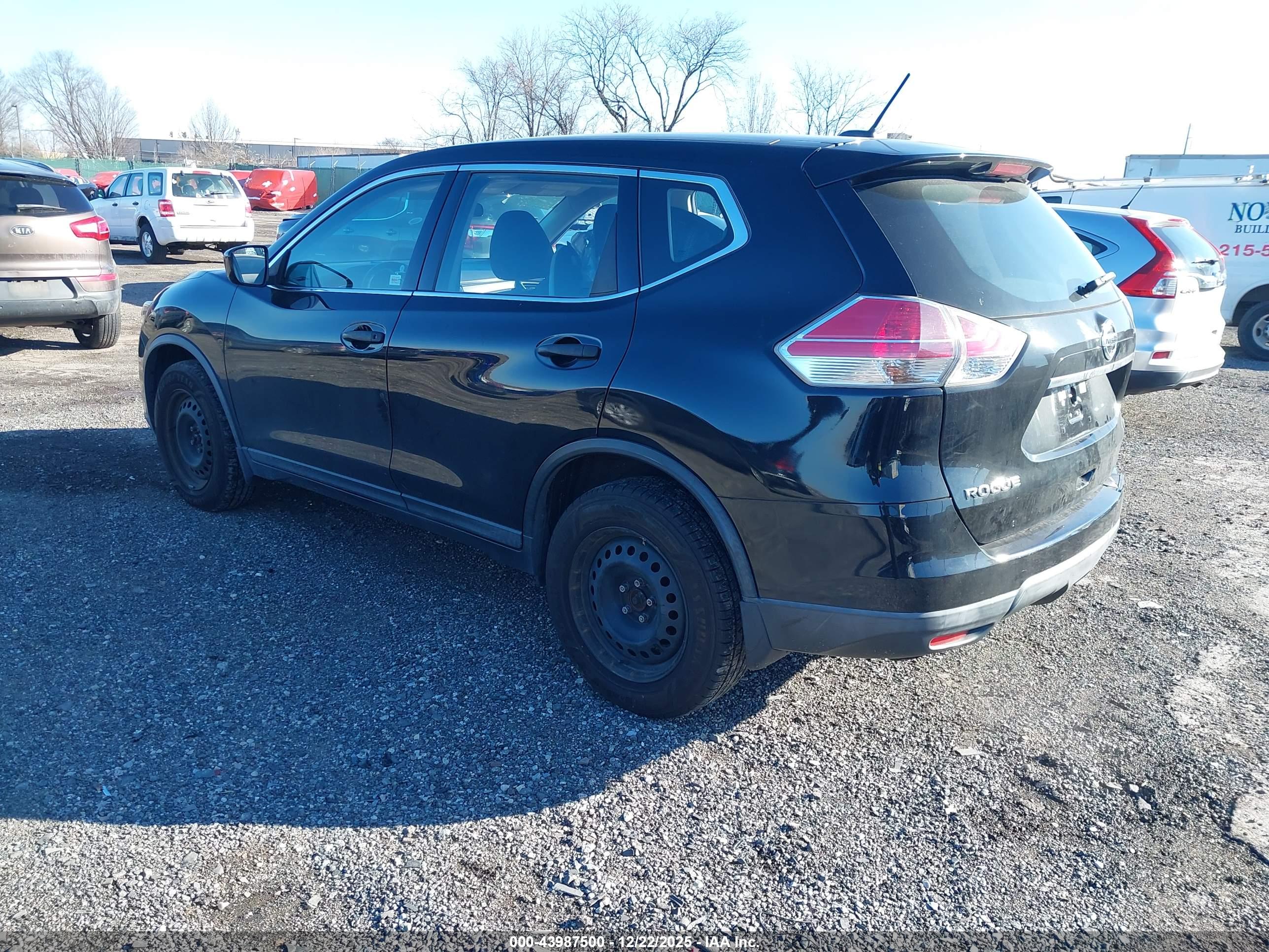 NISSAN ROGUE image 3