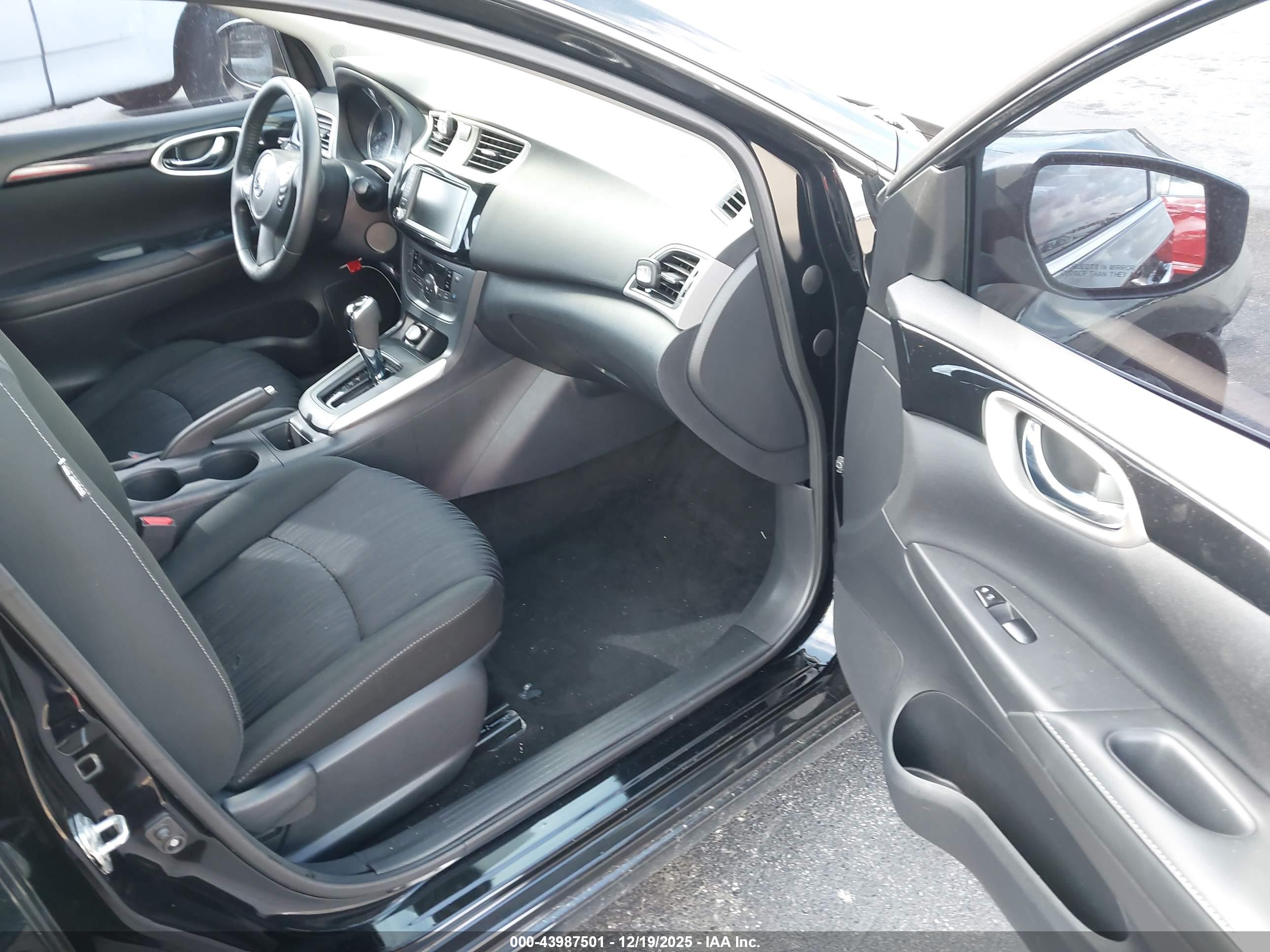 NISSAN SENTRA image 5