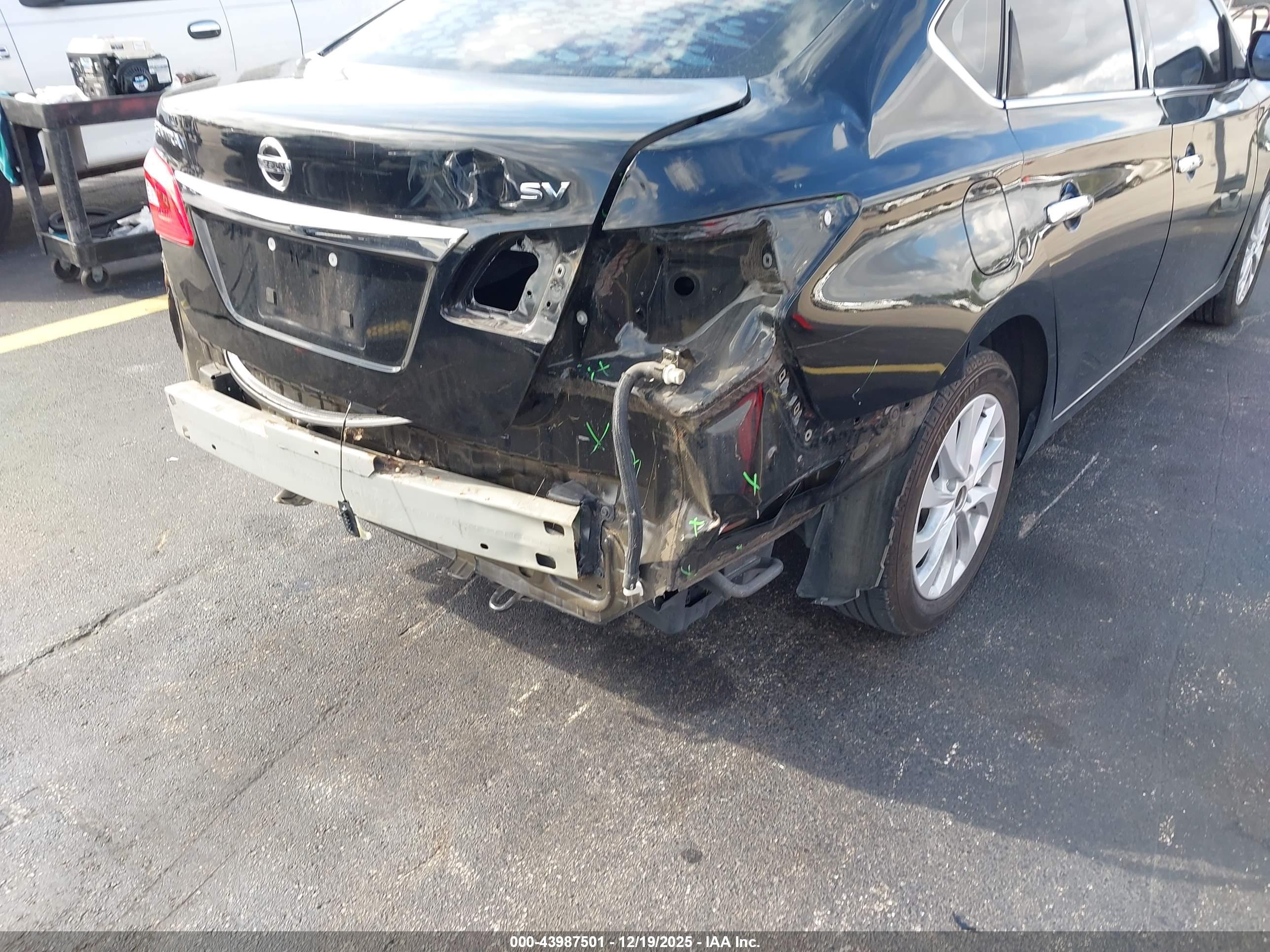 NISSAN SENTRA image 6