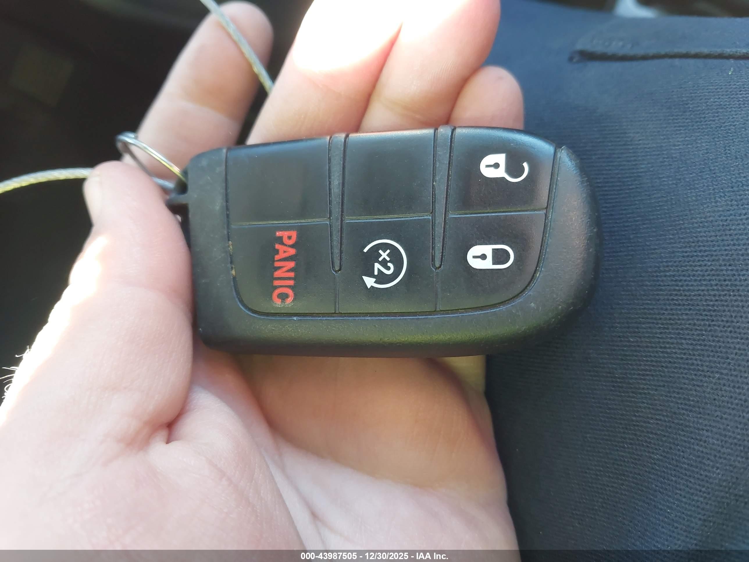 JEEP RENEGADE image 11