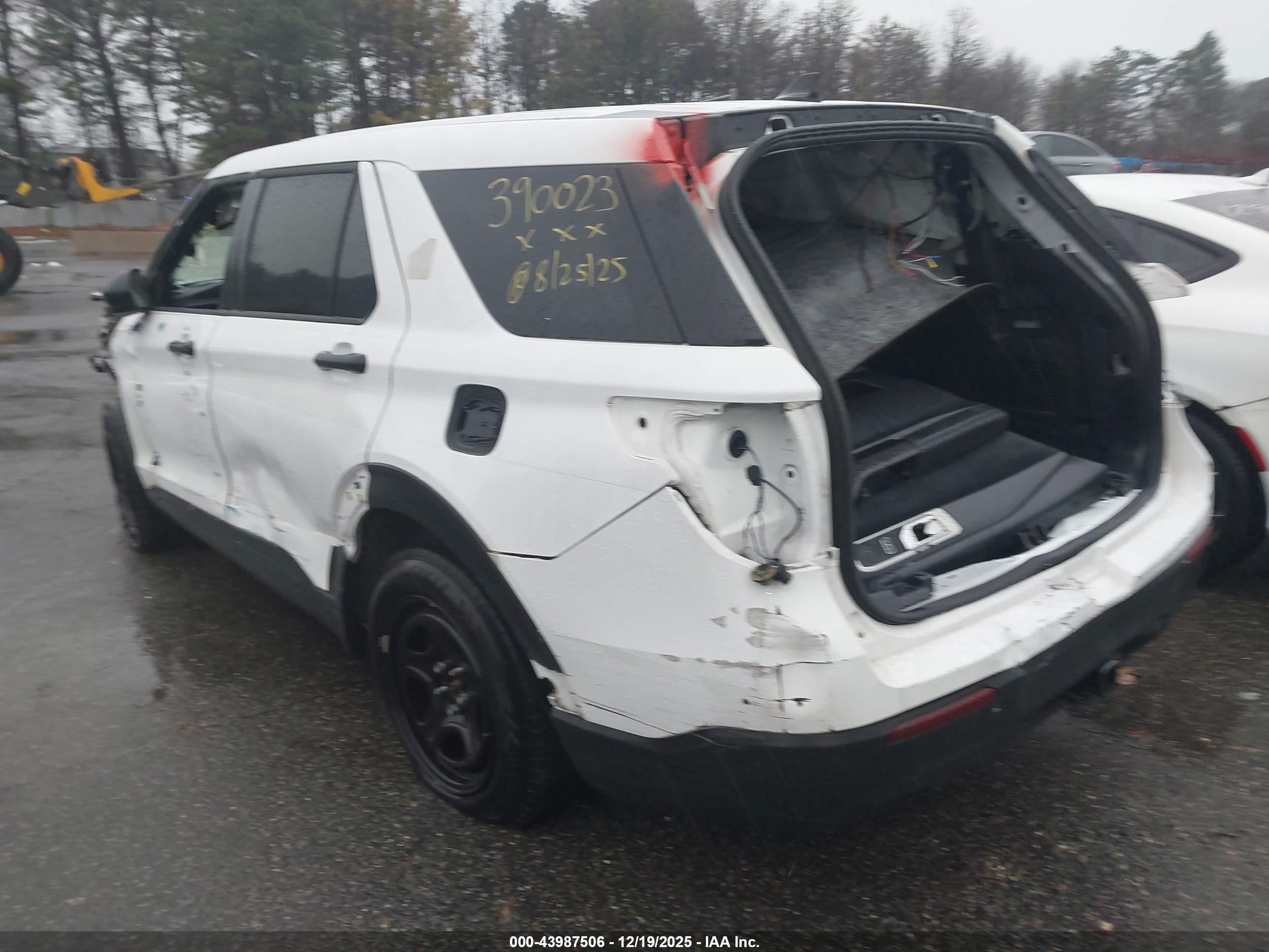 FORD POLICE image 3
