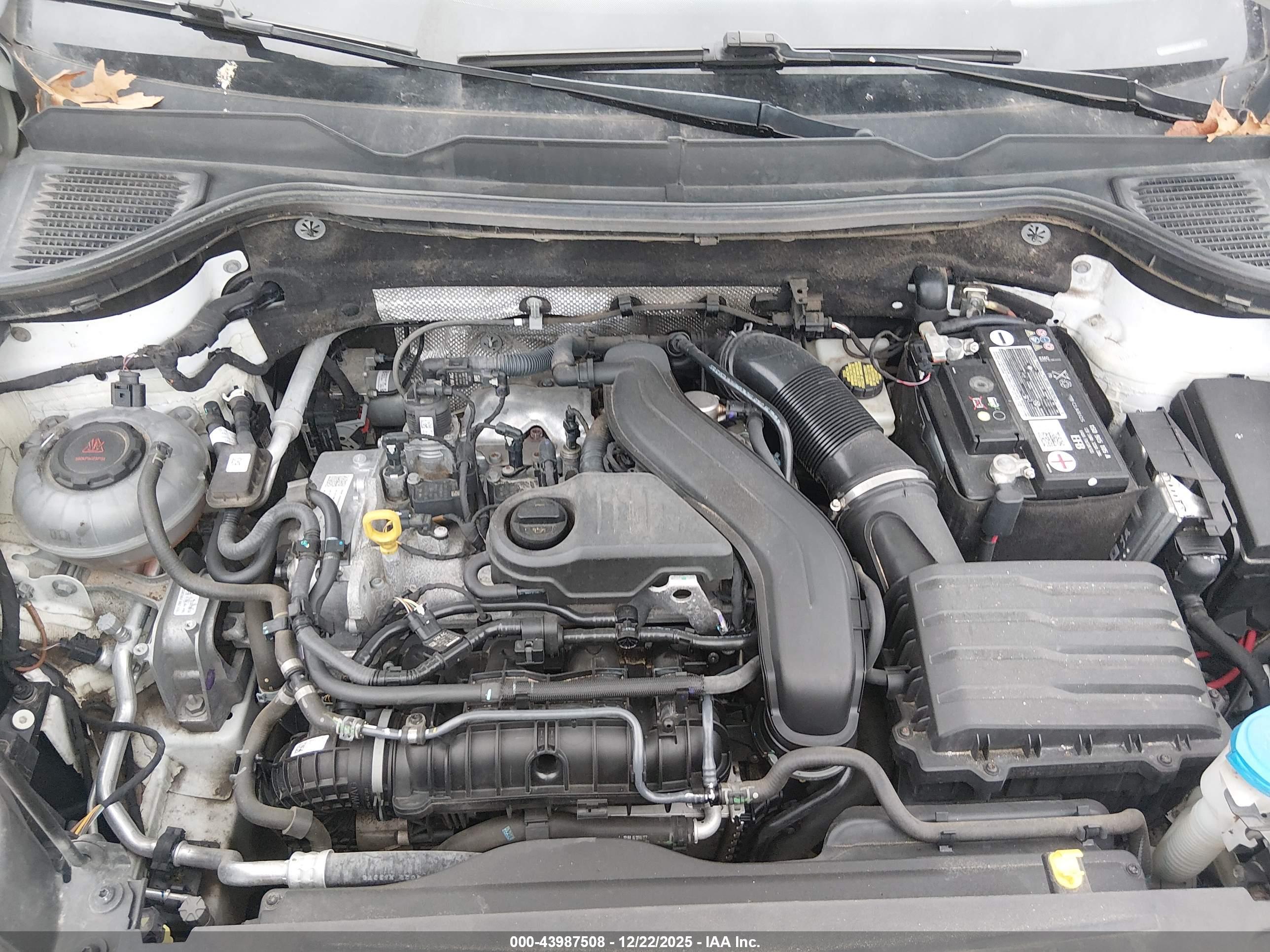 VOLKSWAGEN TAOS image 10