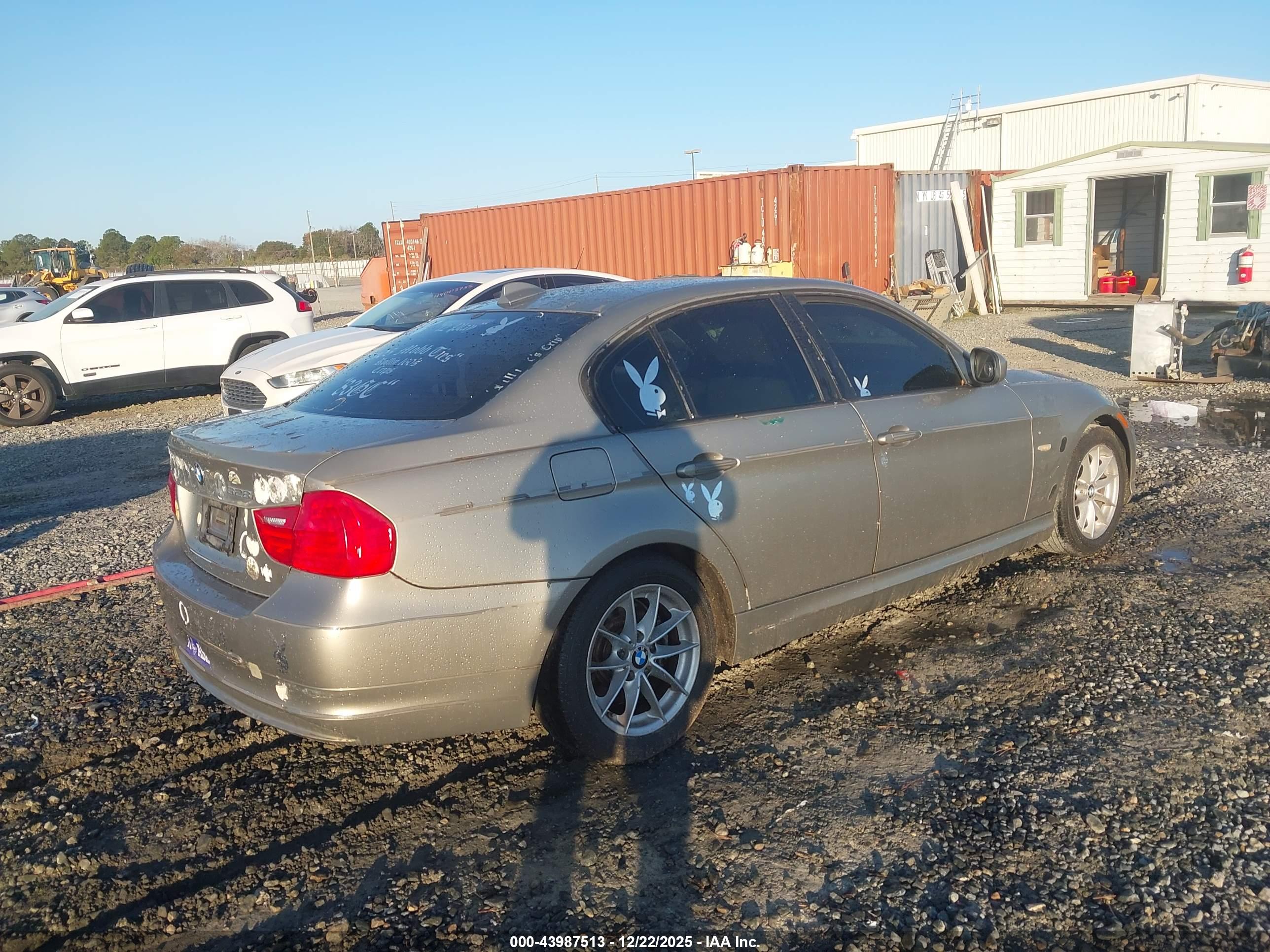 BMW 328I image 4