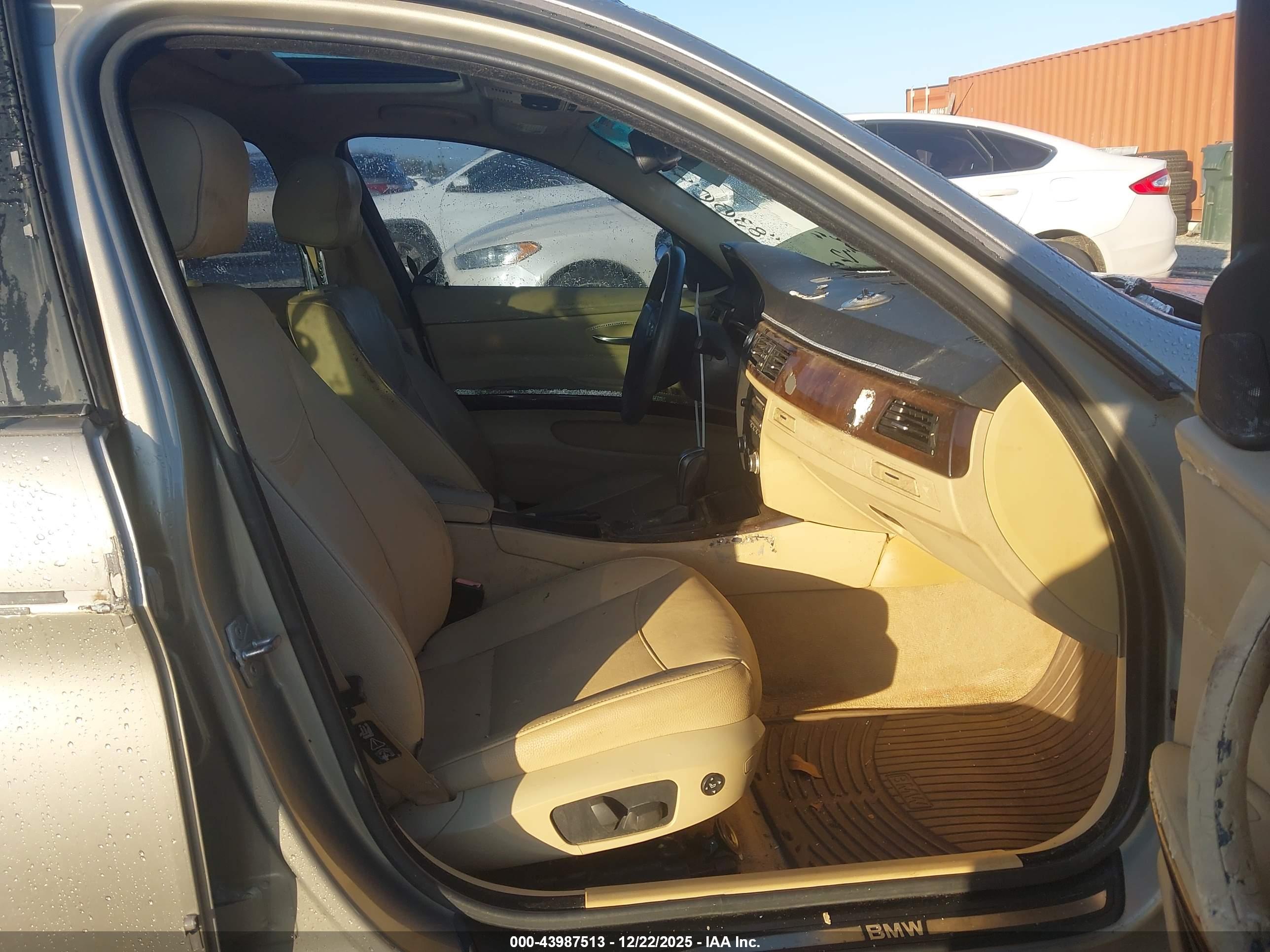 BMW 328I image 5