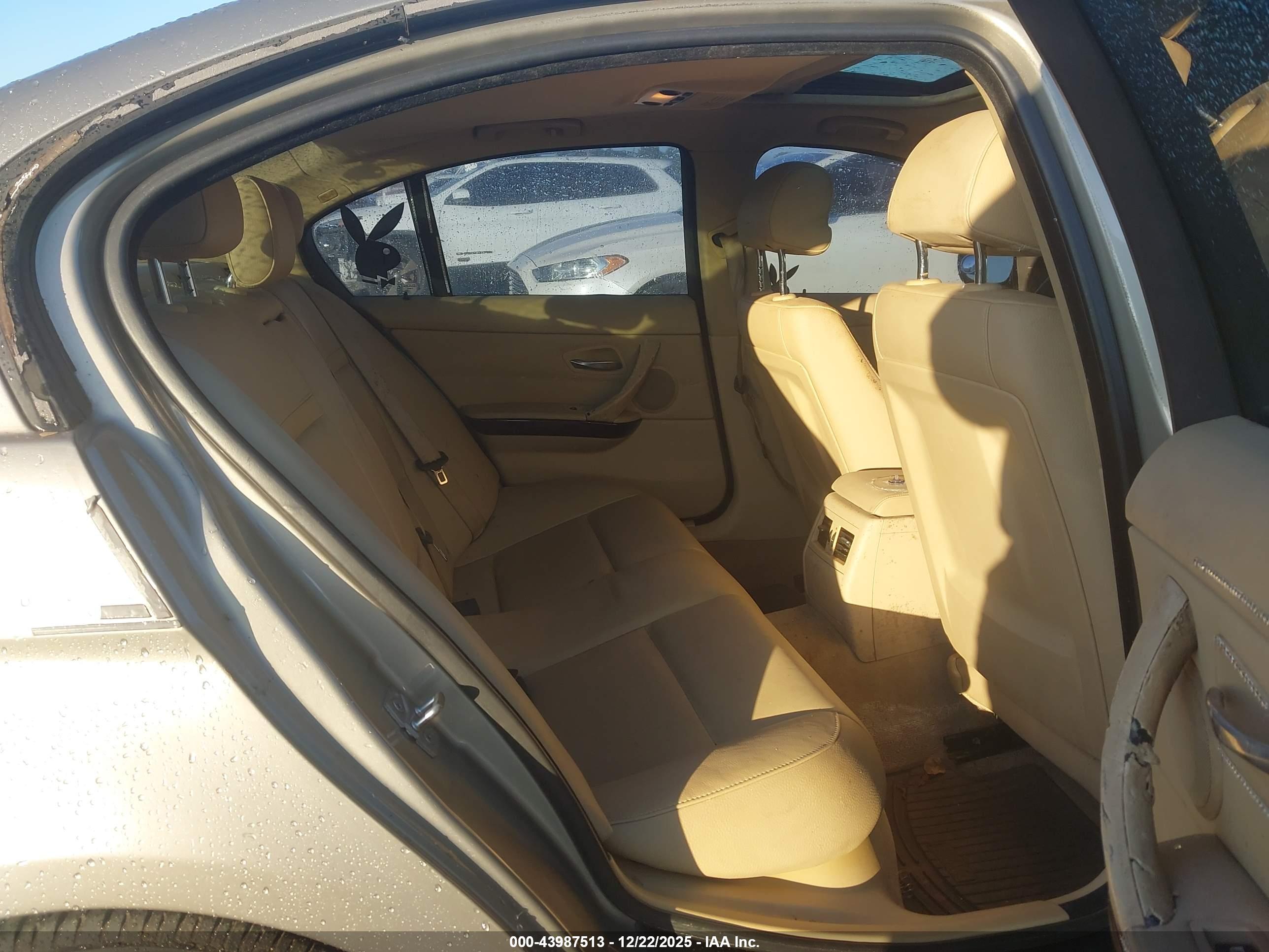 BMW 328I image 8