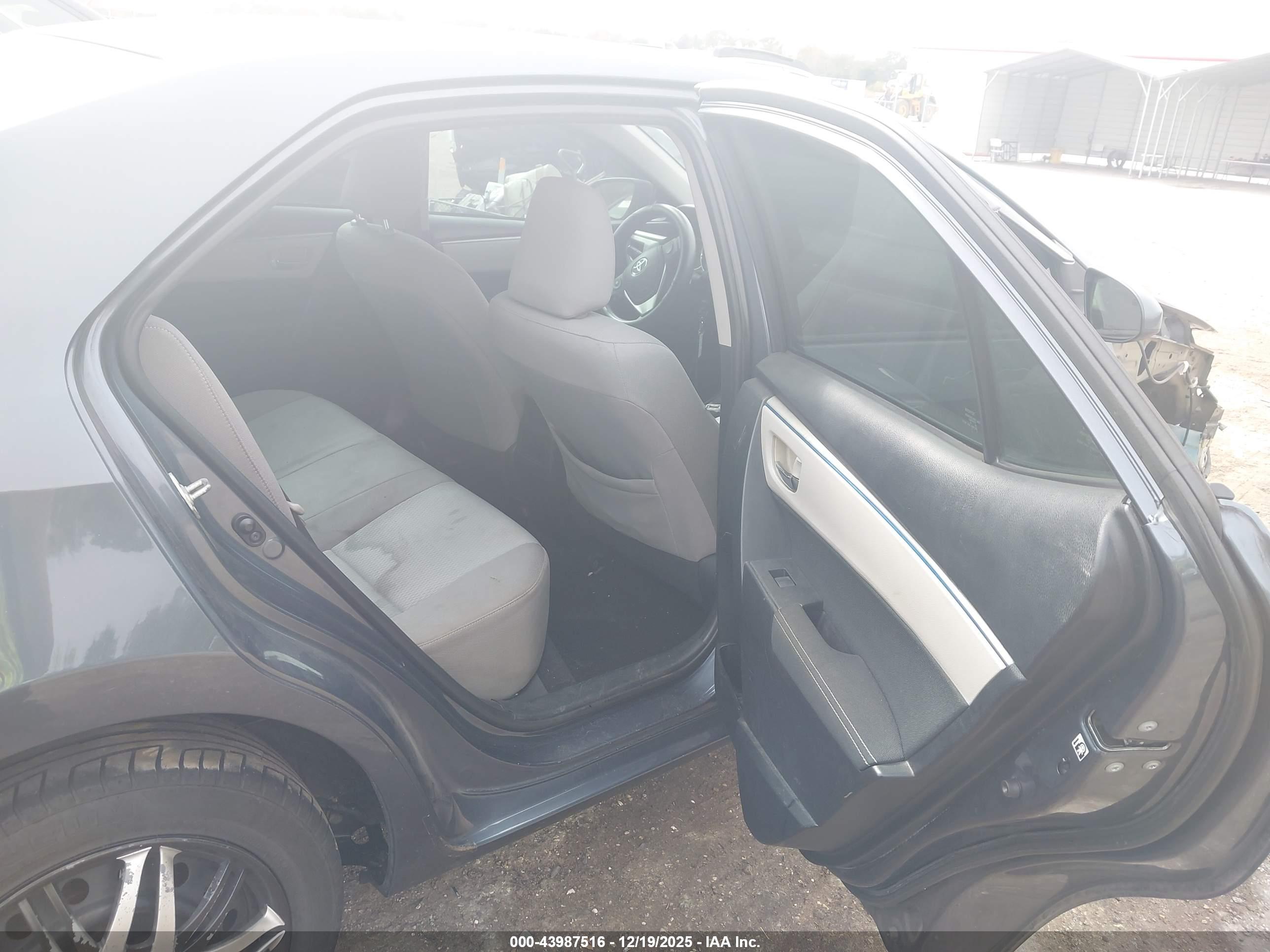 TOYOTA COROLLA image 8