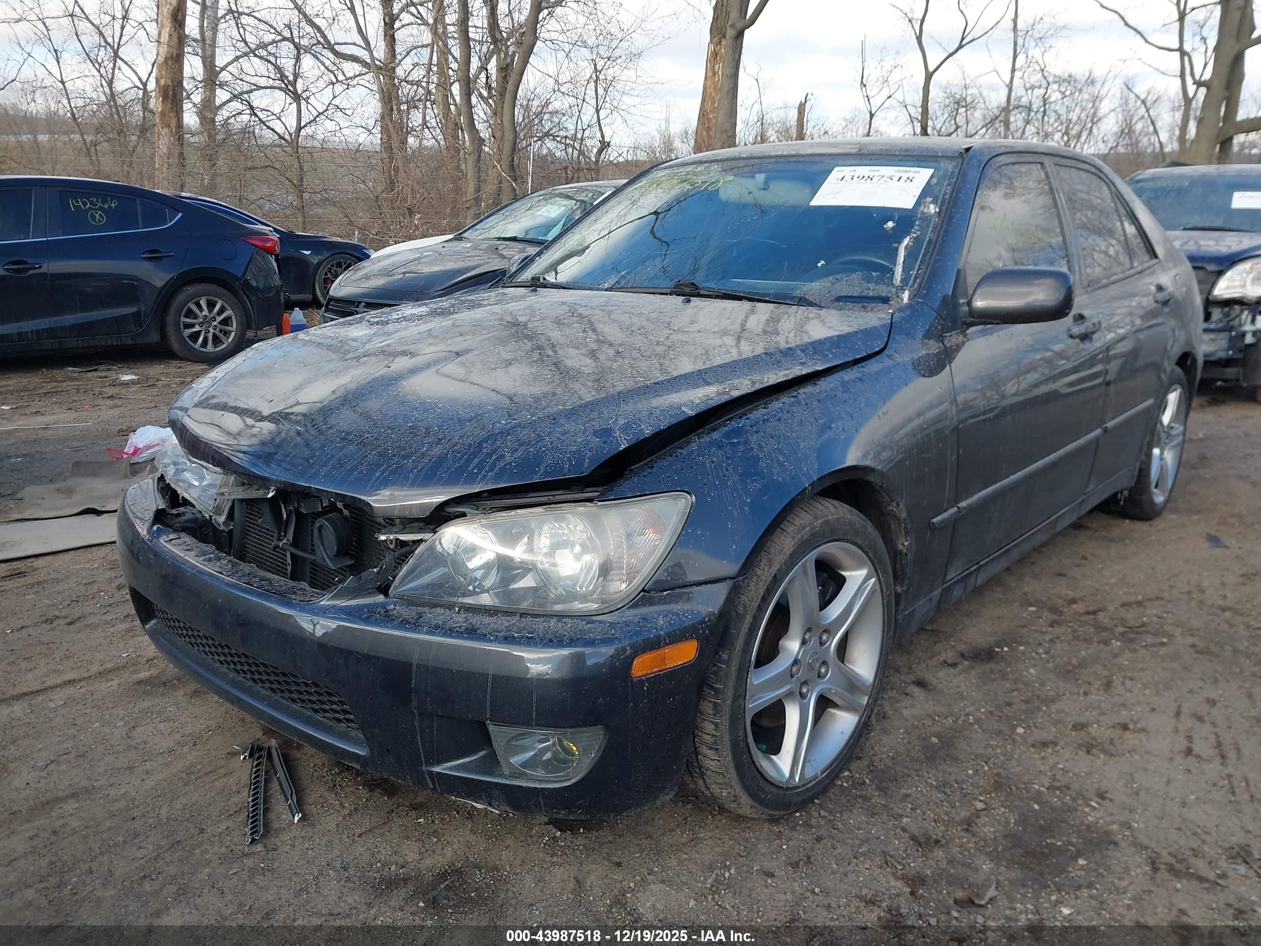 LEXUS IS image 6