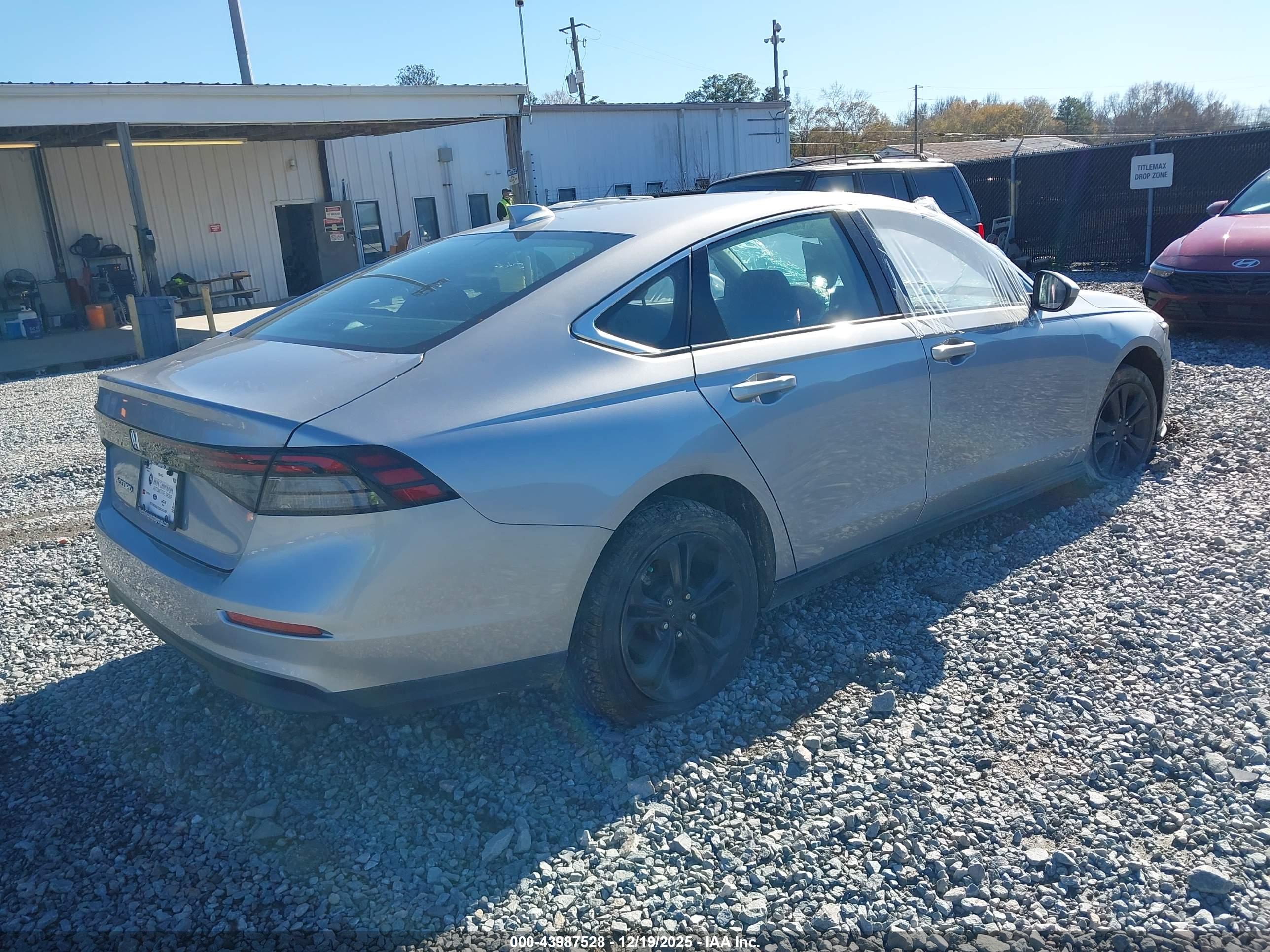 HONDA ACCORD image 4