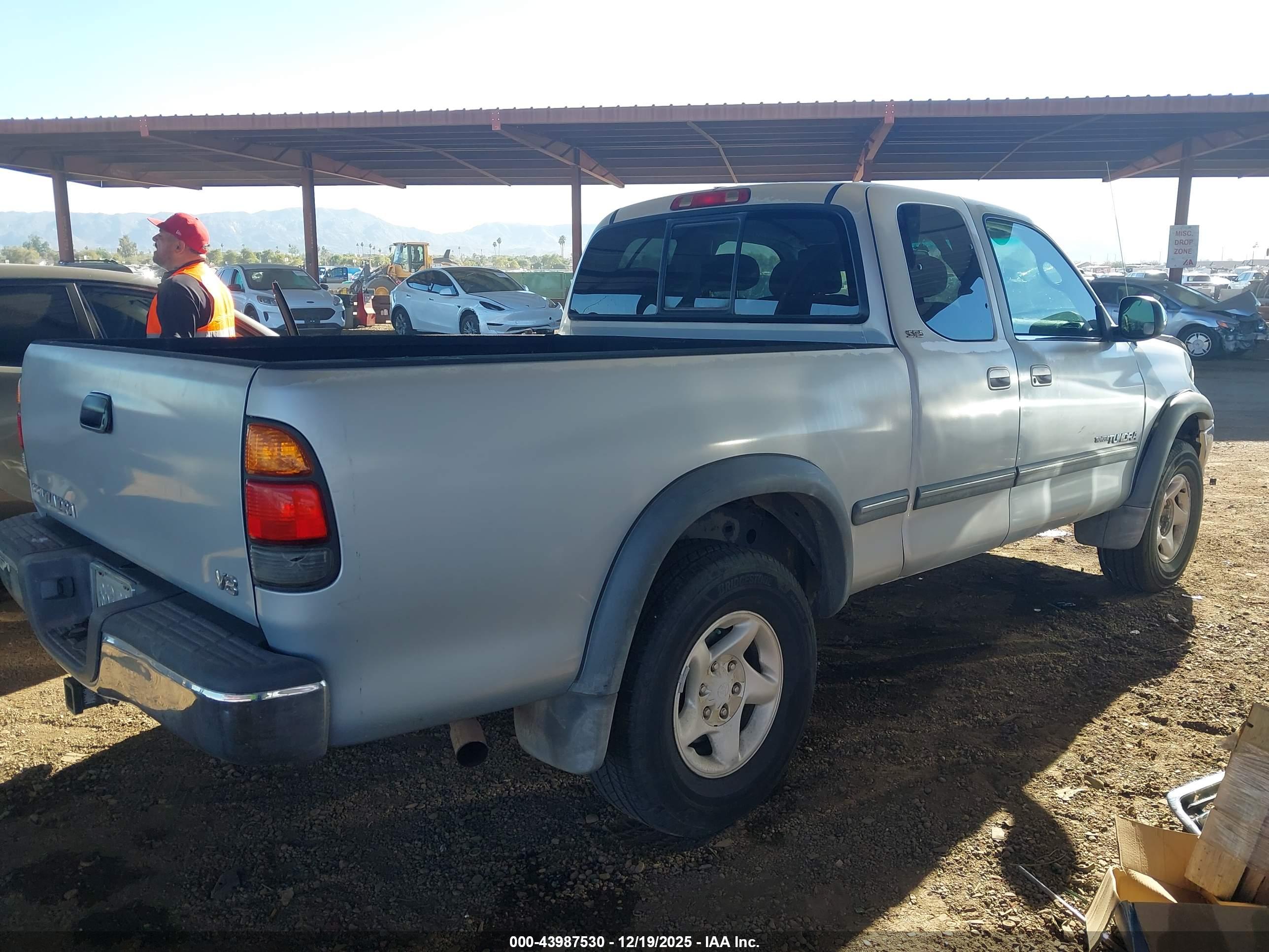 TOYOTA TUNDRA image 4