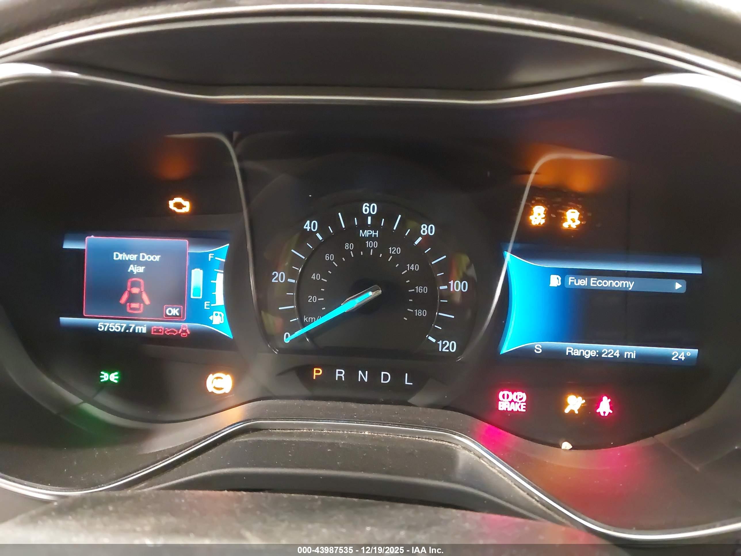 FORD FUSION image 7
