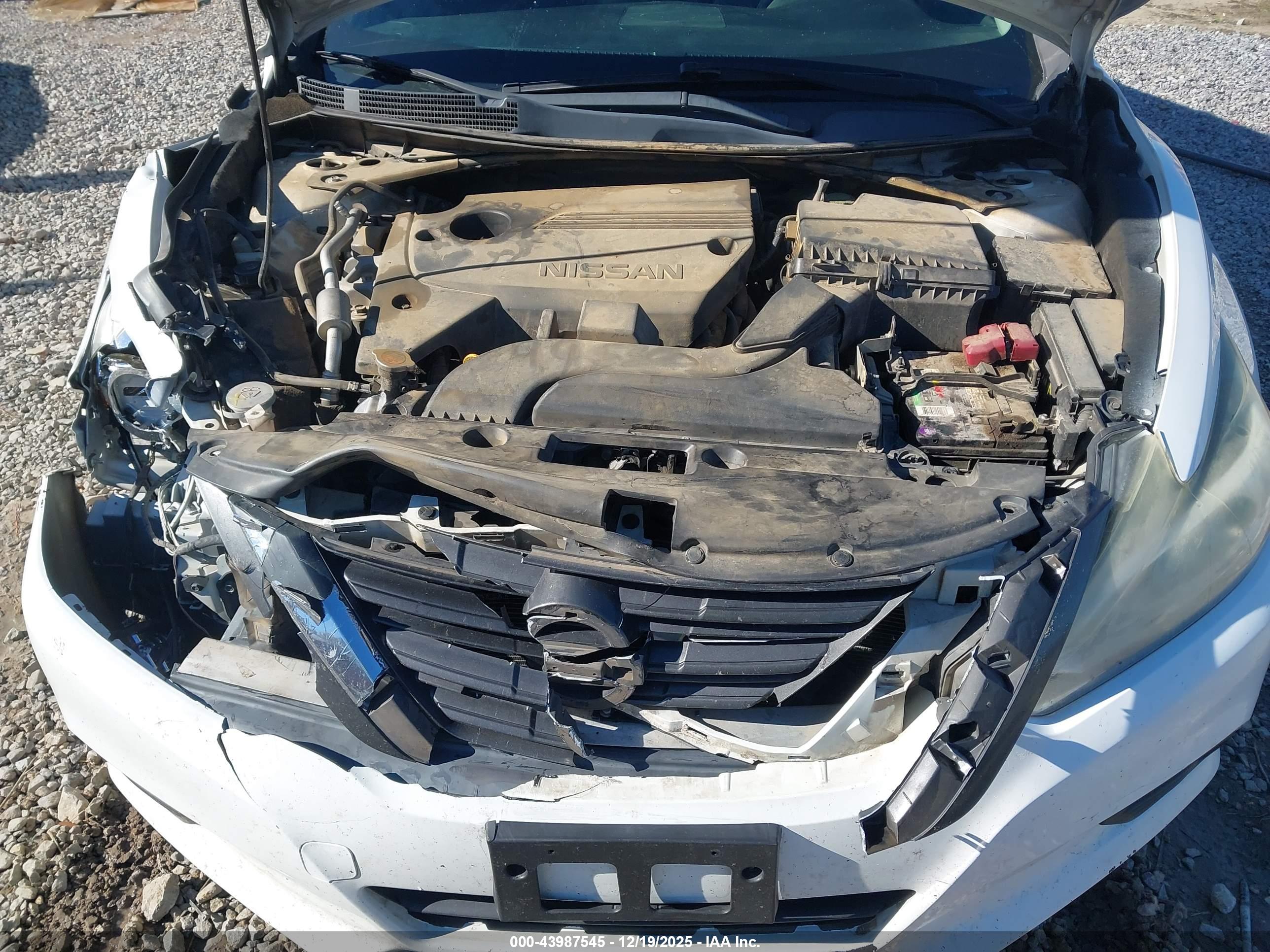 NISSAN ALTIMA image 10