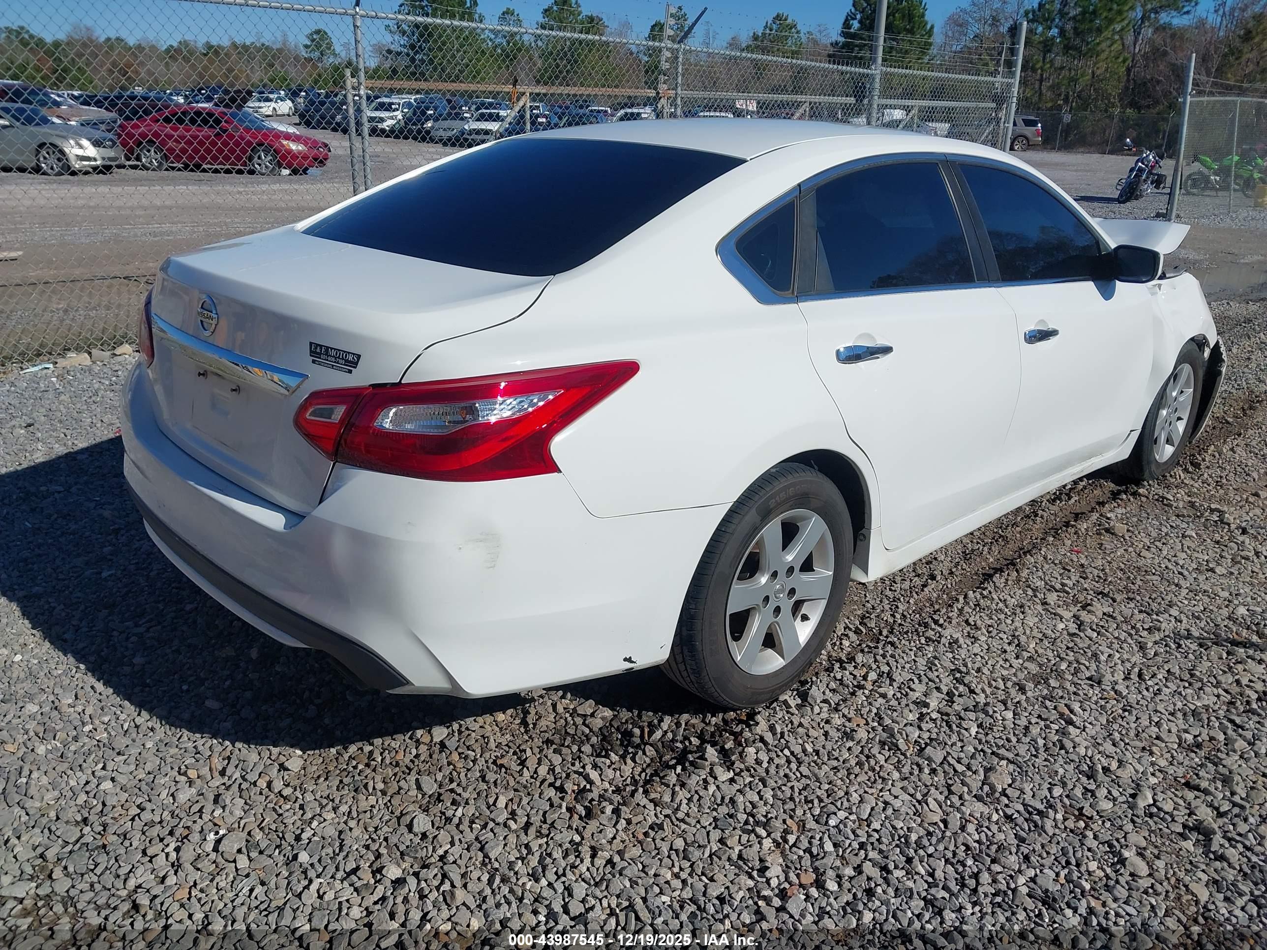NISSAN ALTIMA image 4