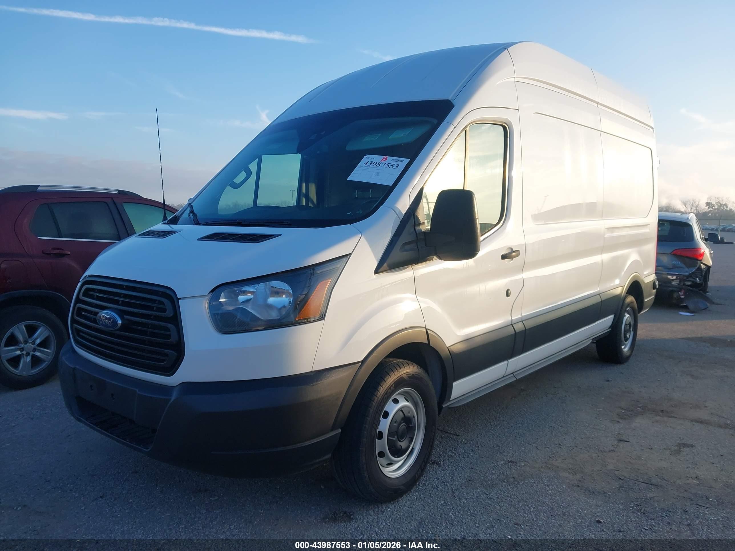 FORD TRANSIT-250 image 2