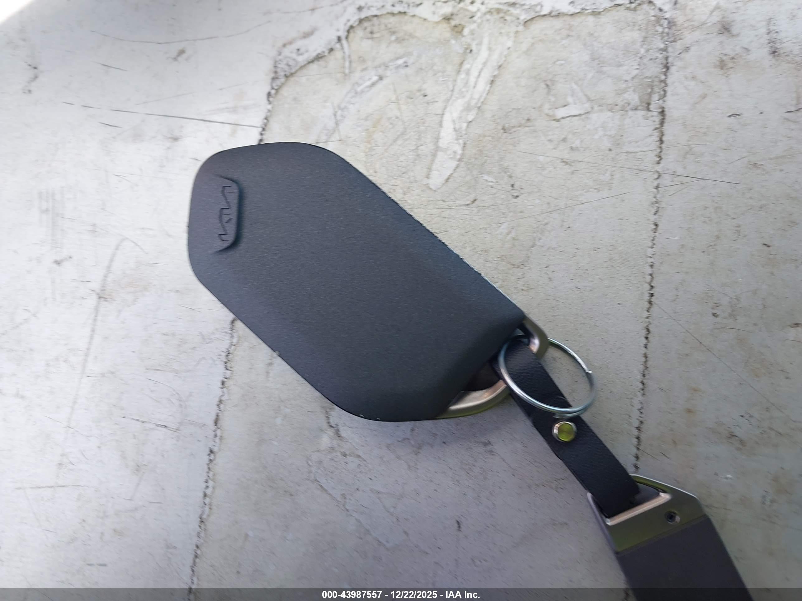 KIA K4 image 11