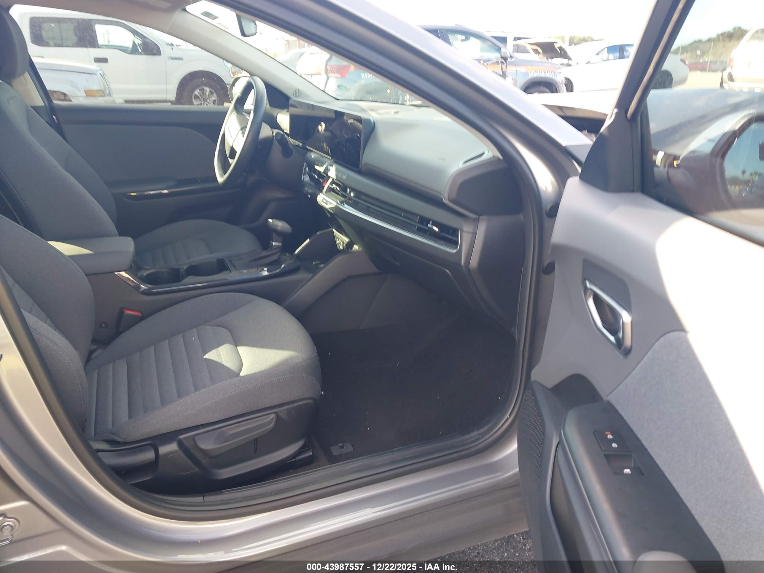 KIA K4 image 5