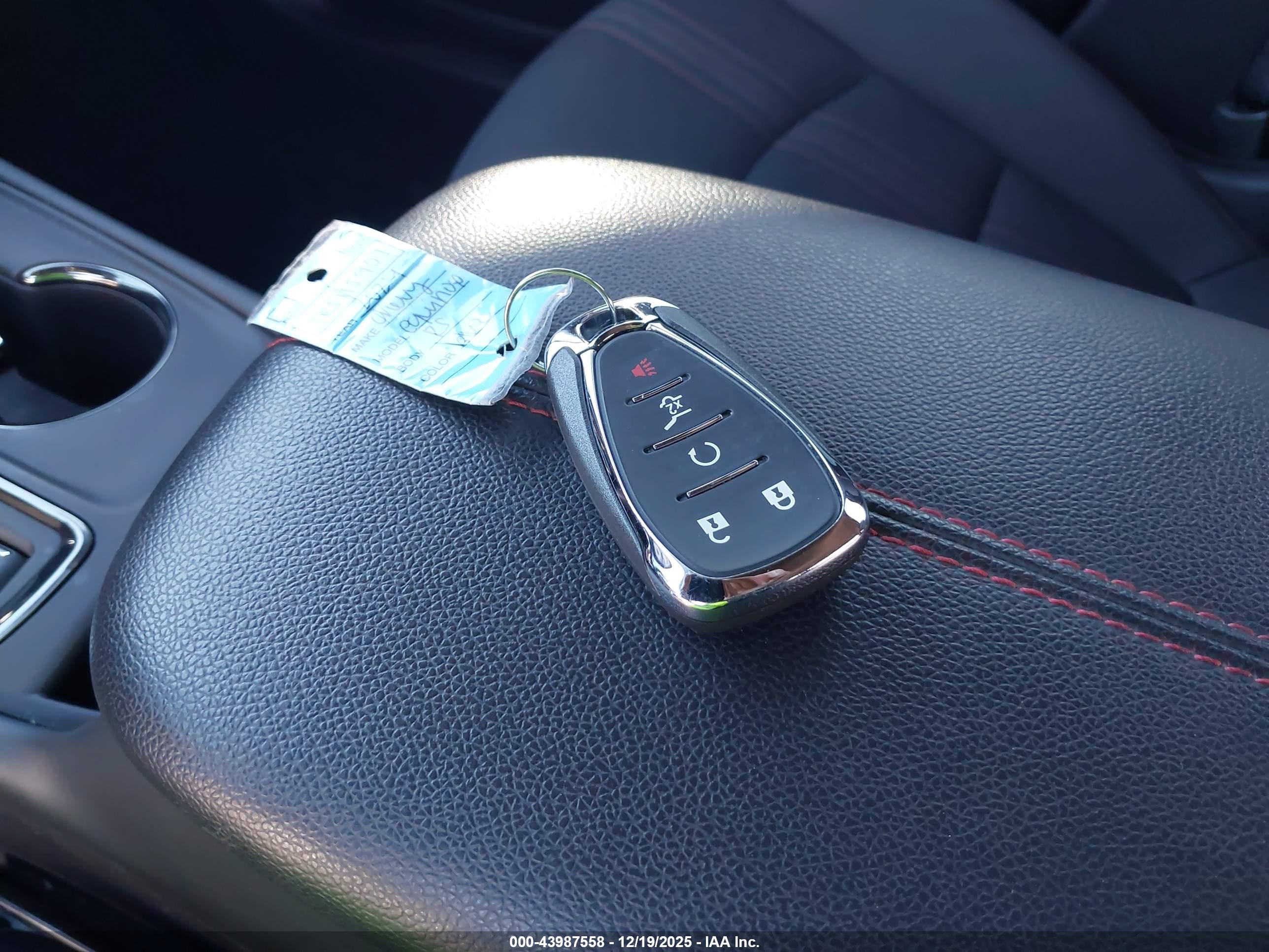 CHEVROLET EQUINOX image 11
