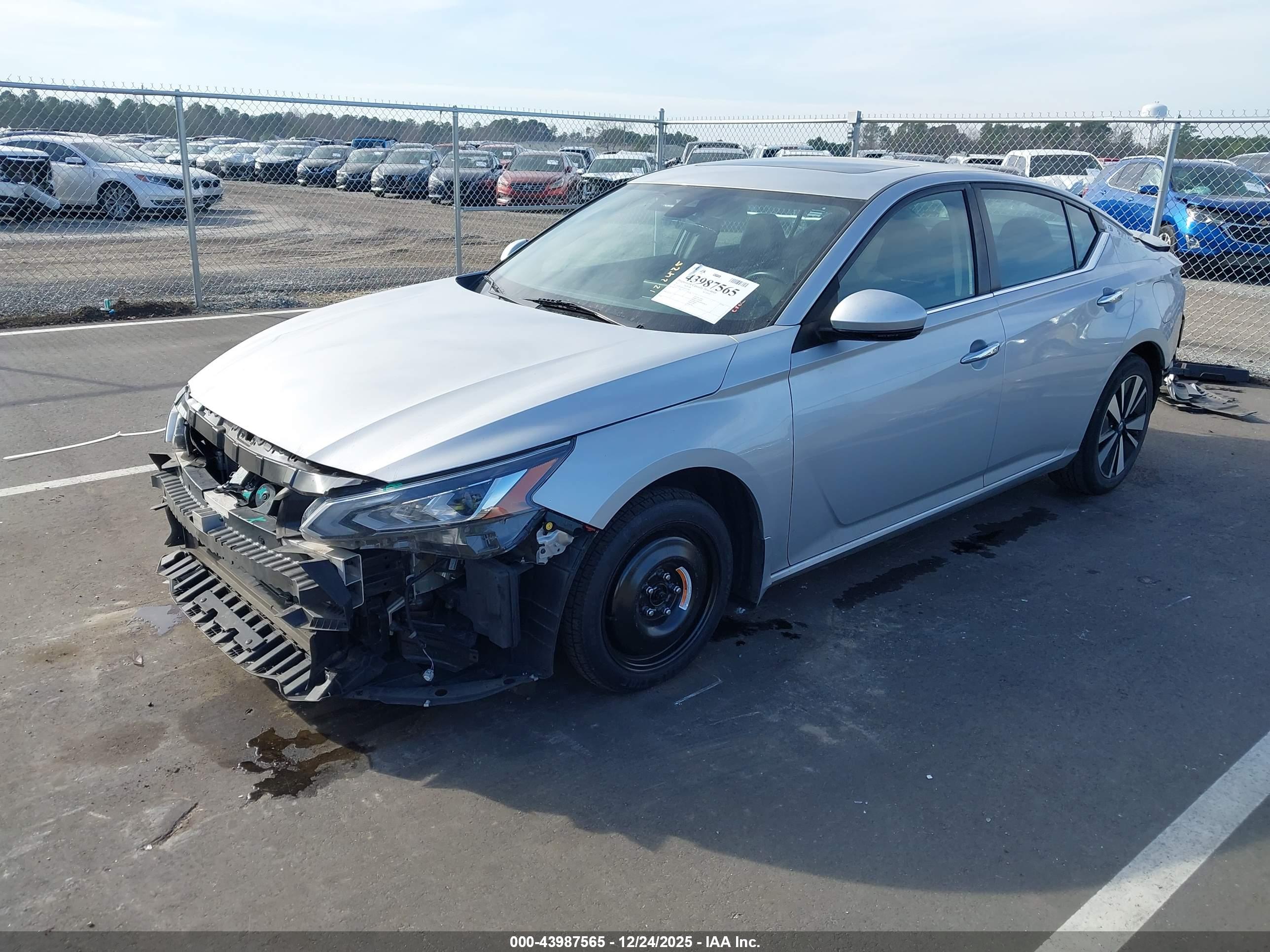 NISSAN ALTIMA image 2
