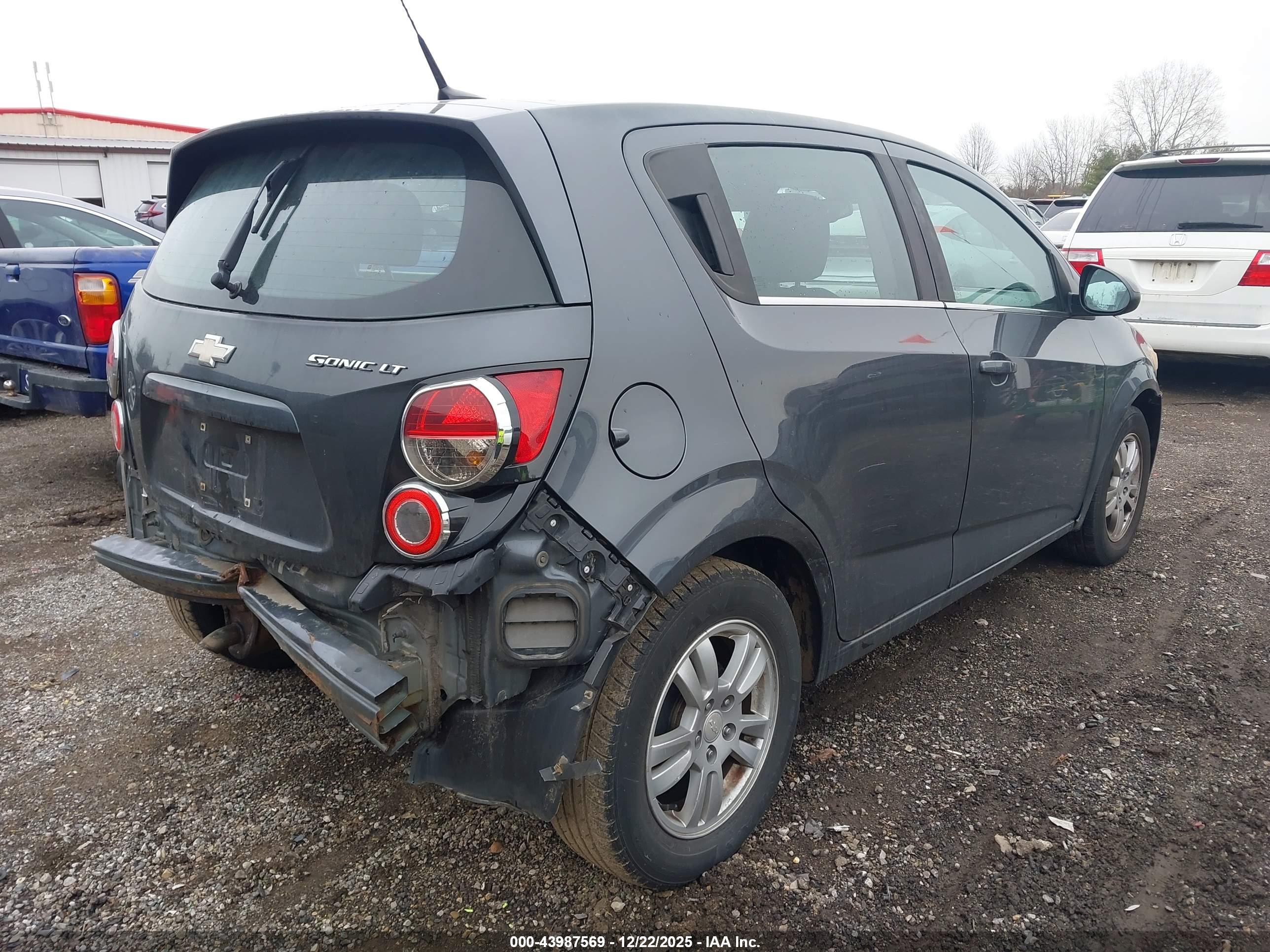 CHEVROLET SONIC image 4