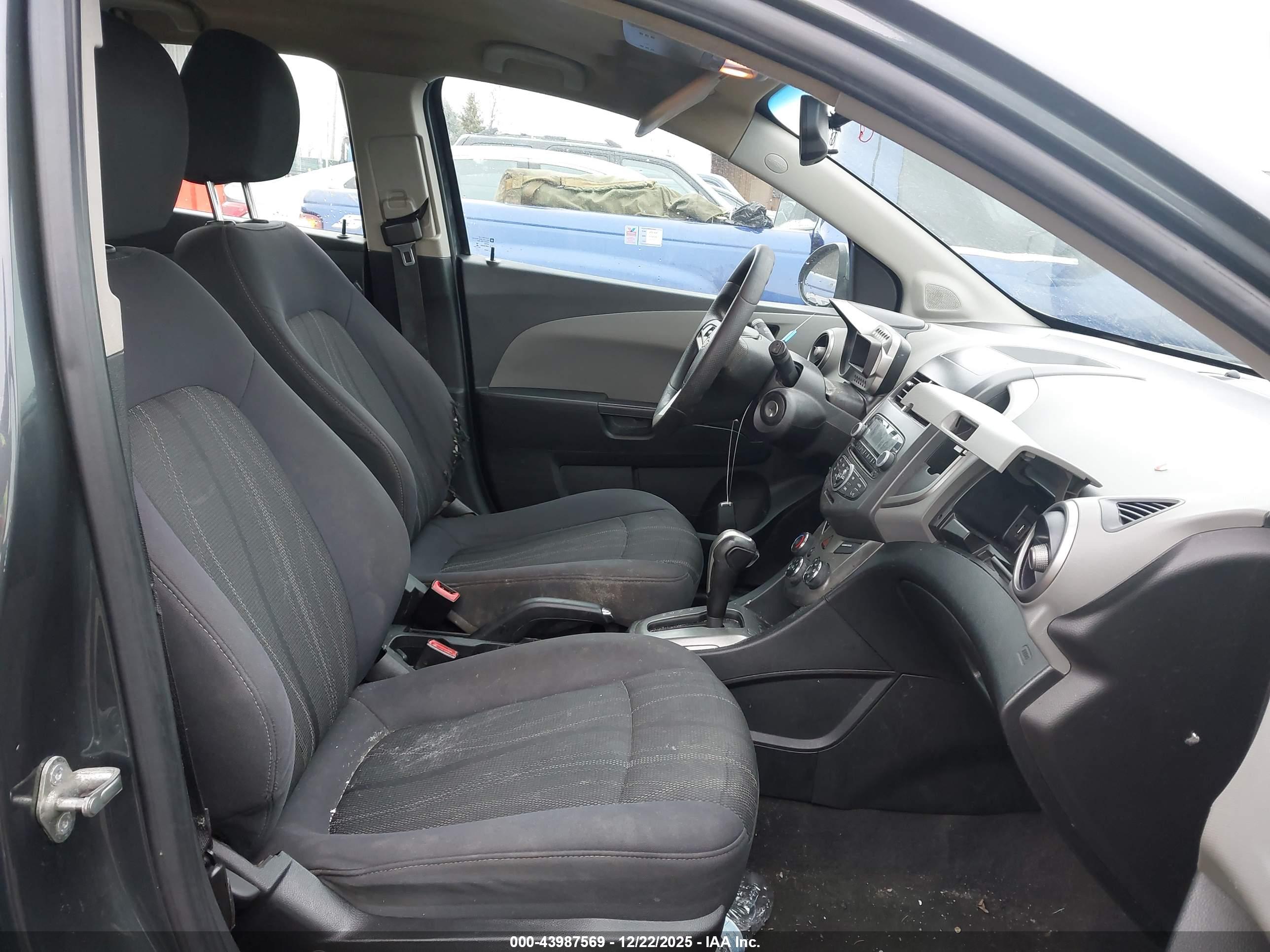 CHEVROLET SONIC image 5