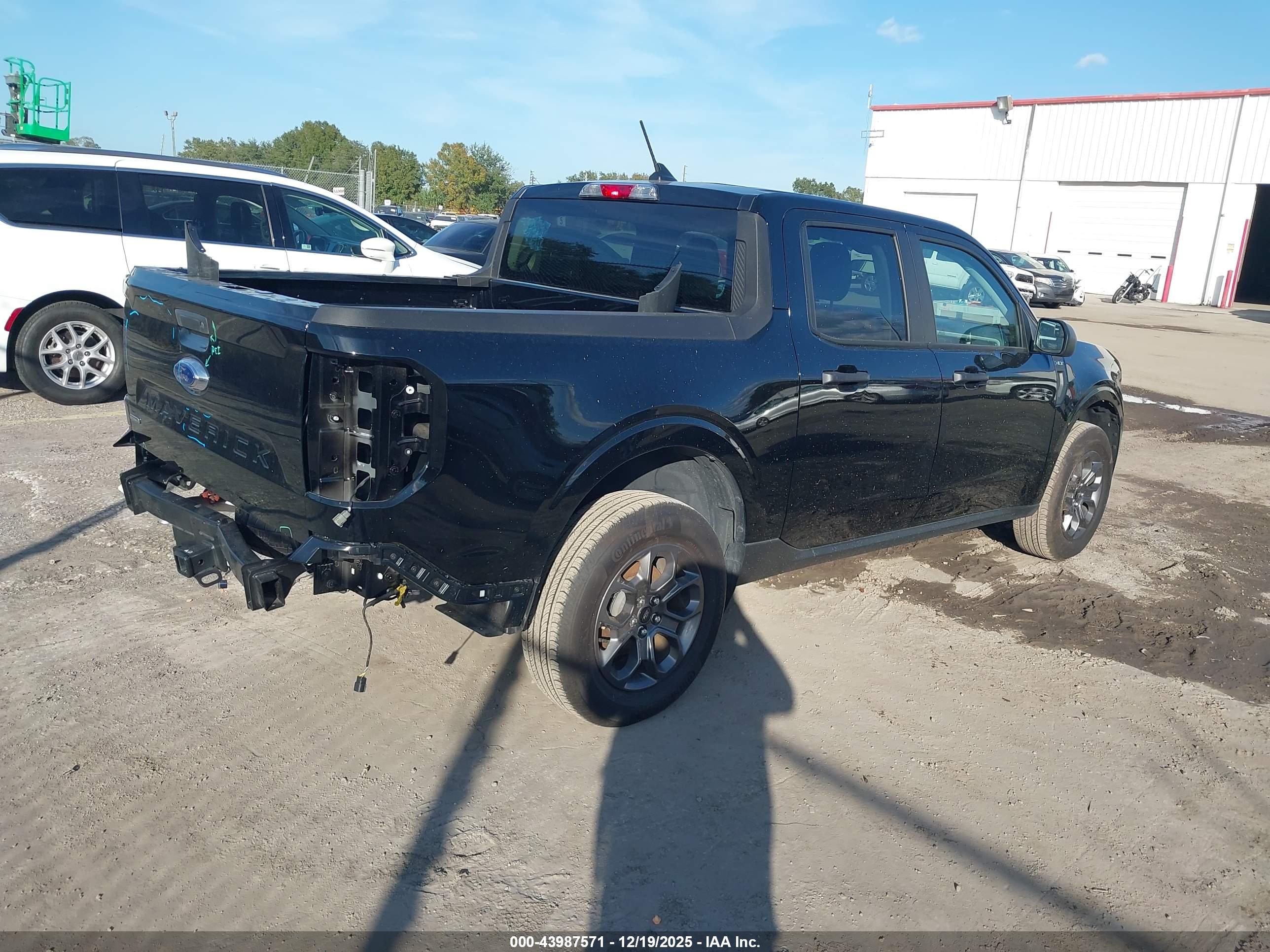 FORD MAVERICK image 4