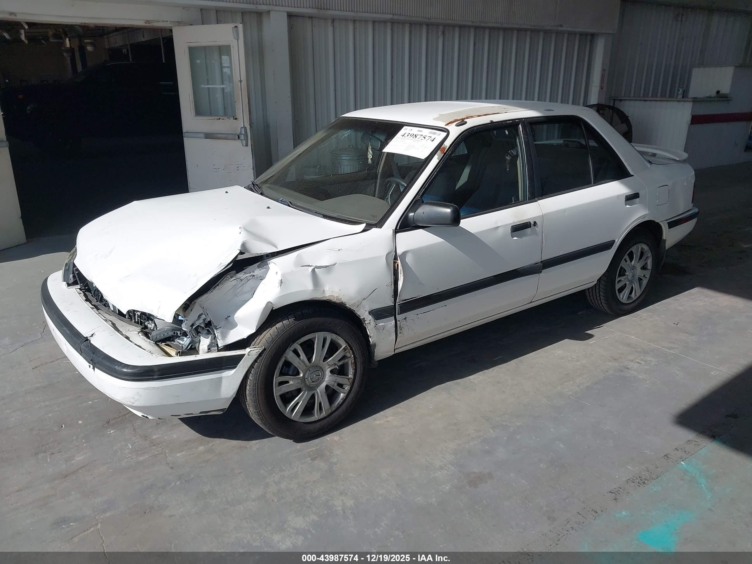 MAZDA PROTEGE image 2