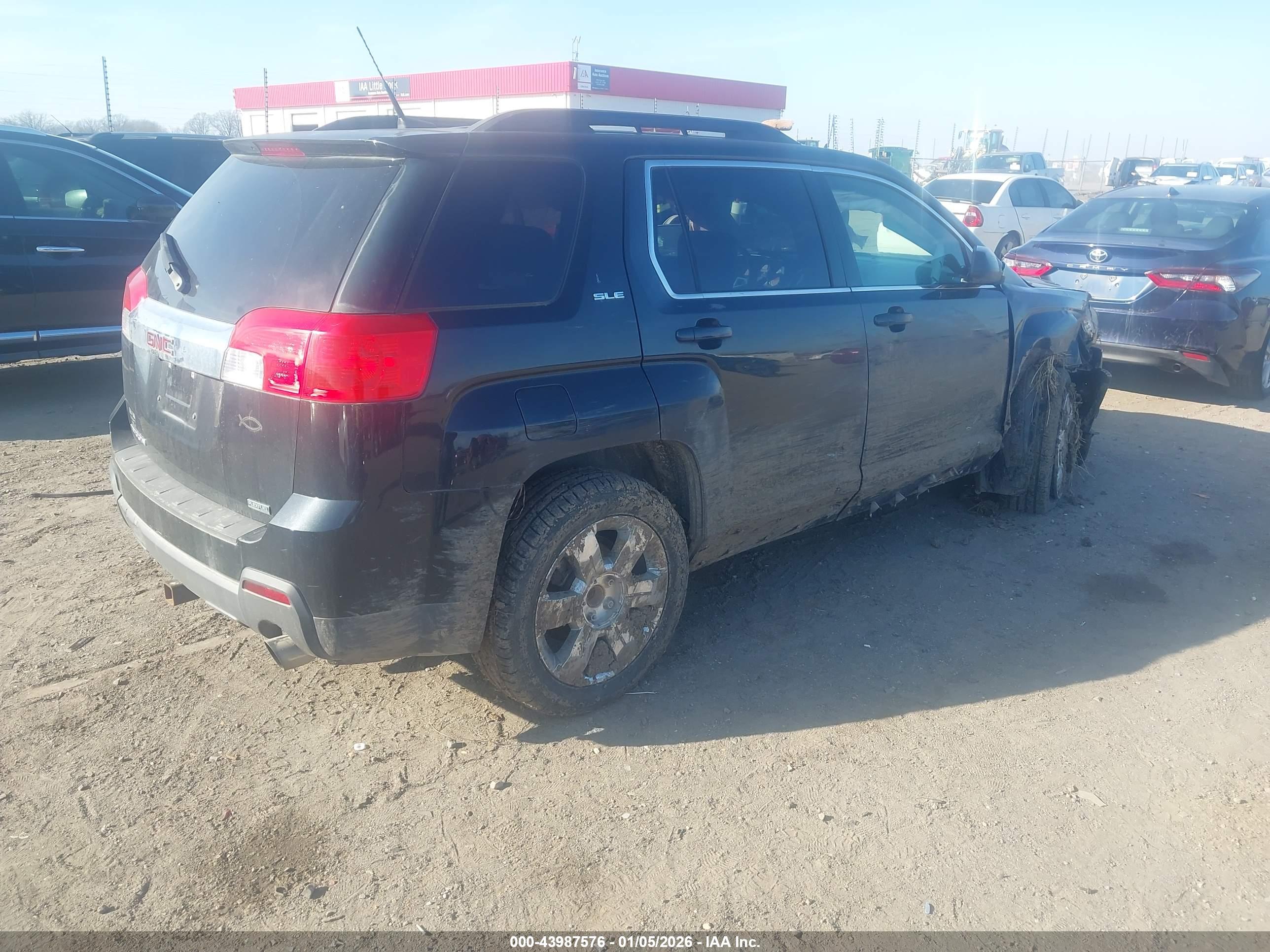 GMC TERRAIN image 4