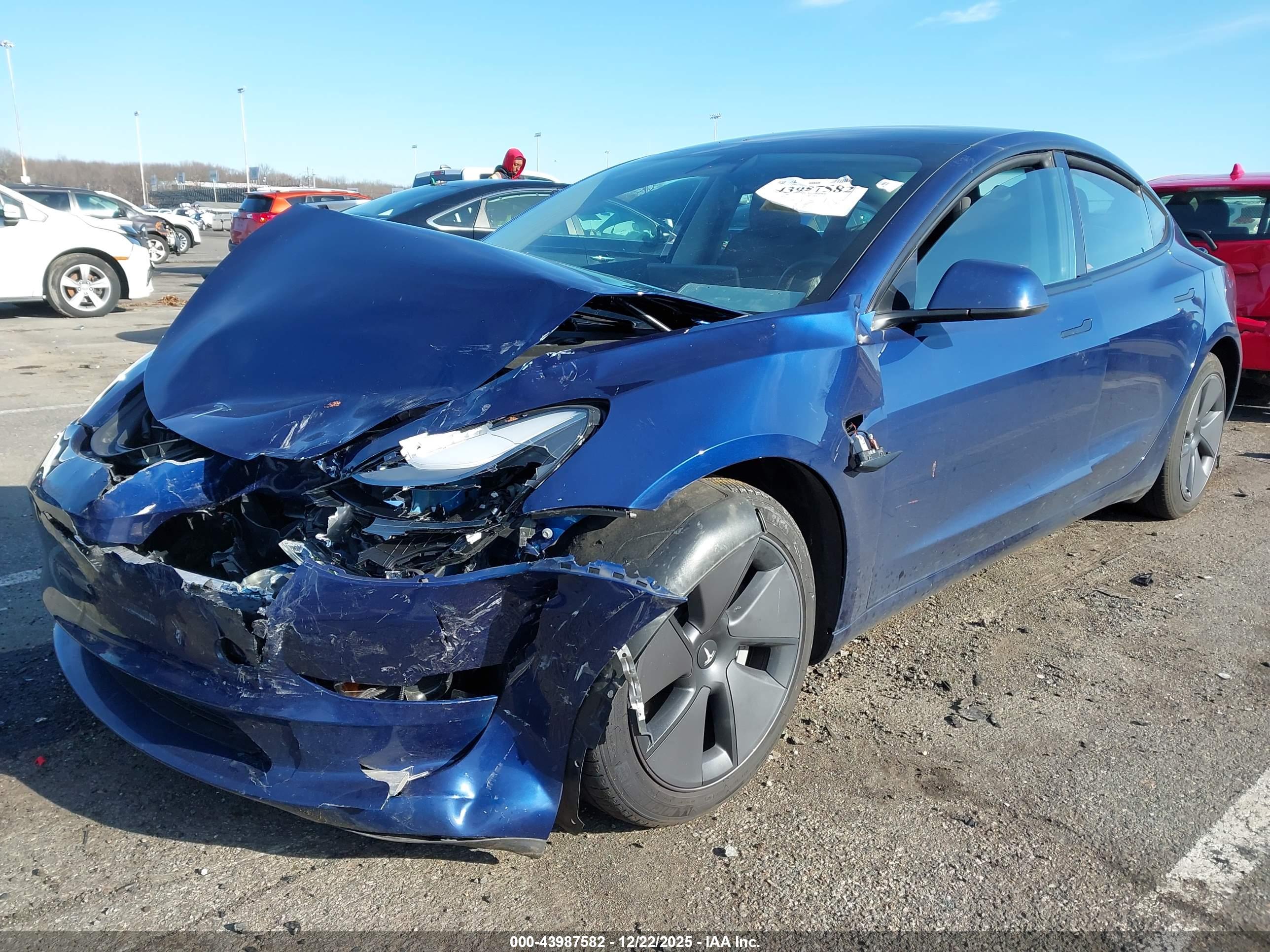 TESLA MODEL image 2