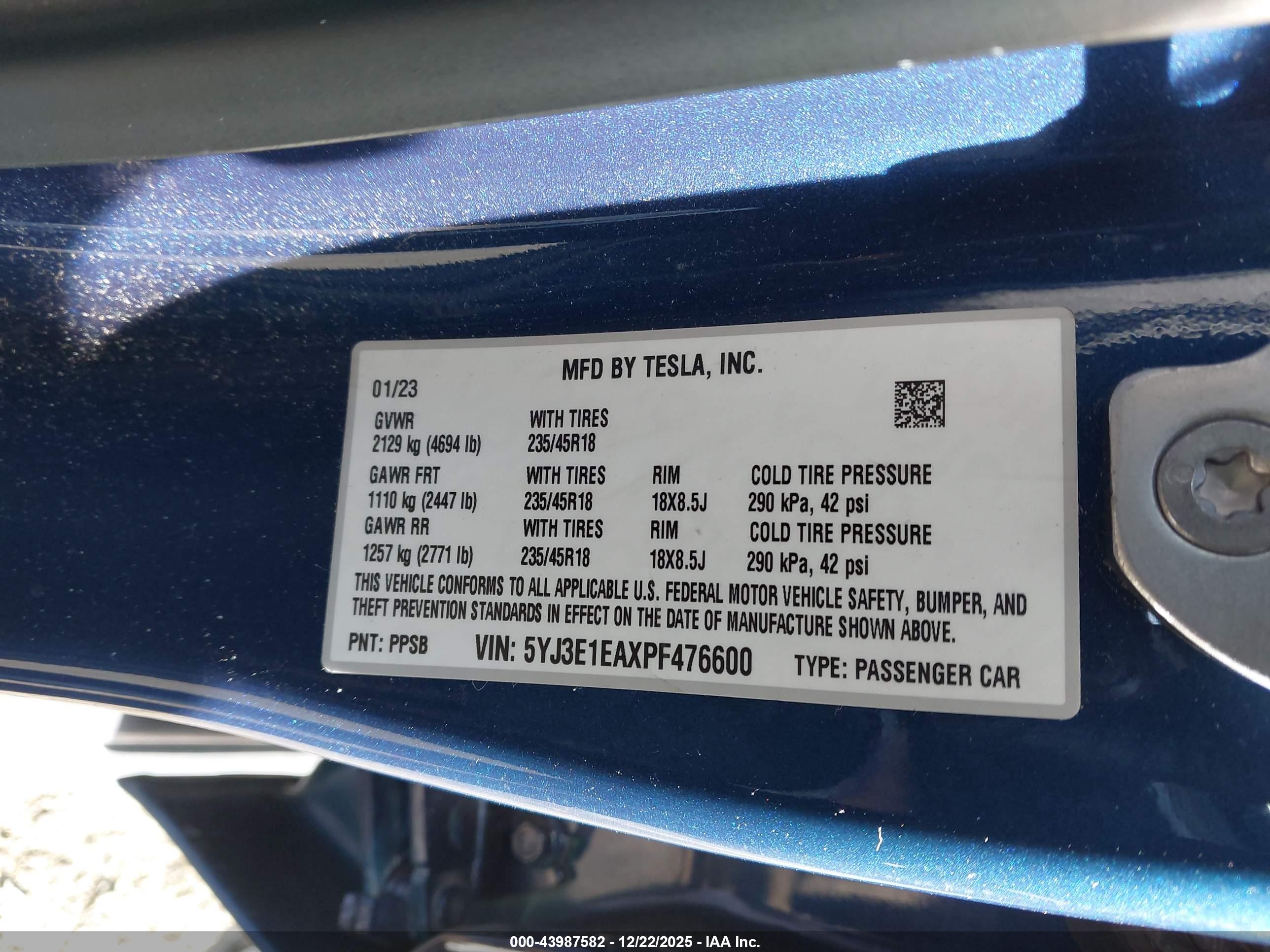 TESLA MODEL image 9