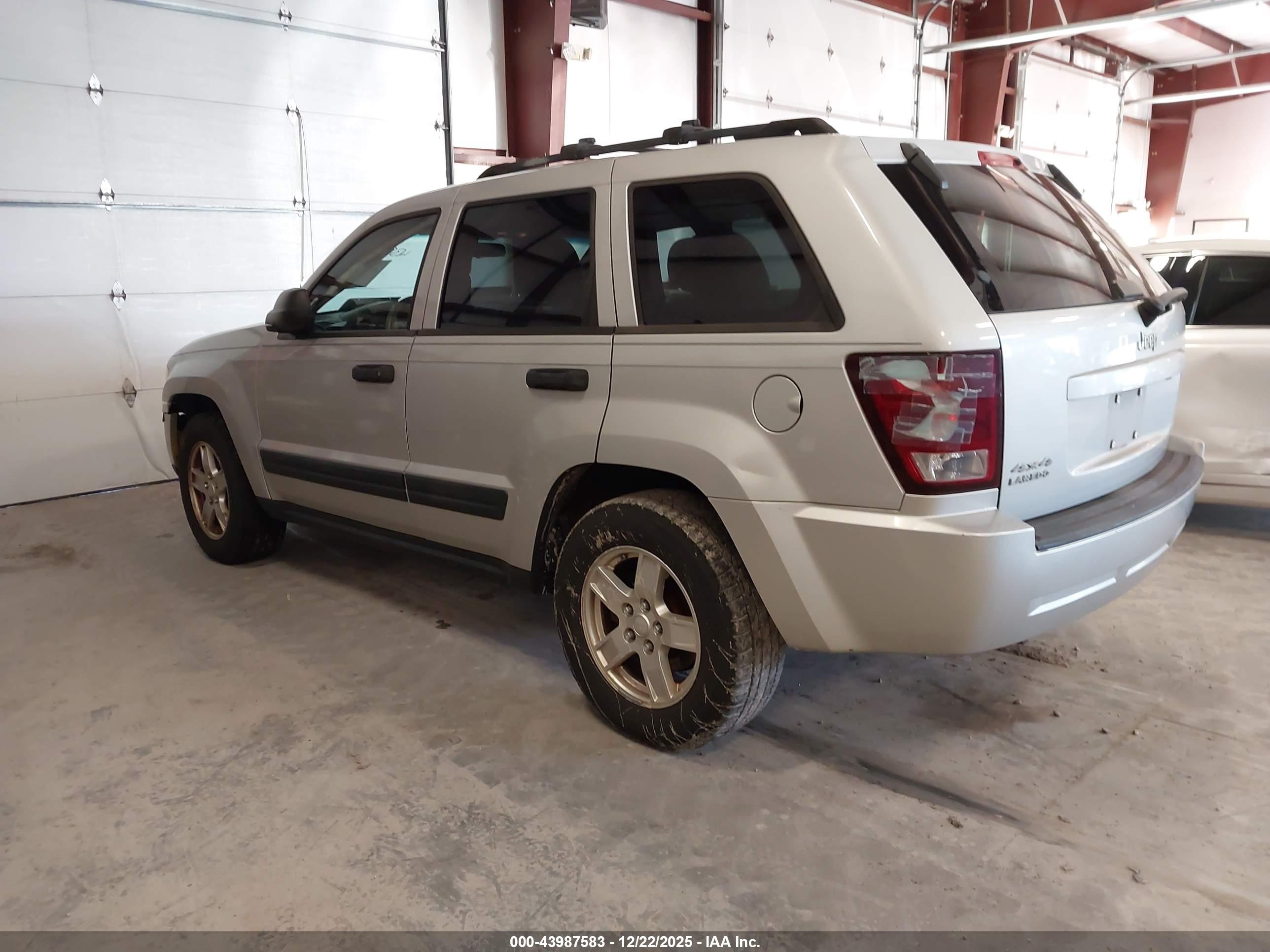JEEP GRAND image 3