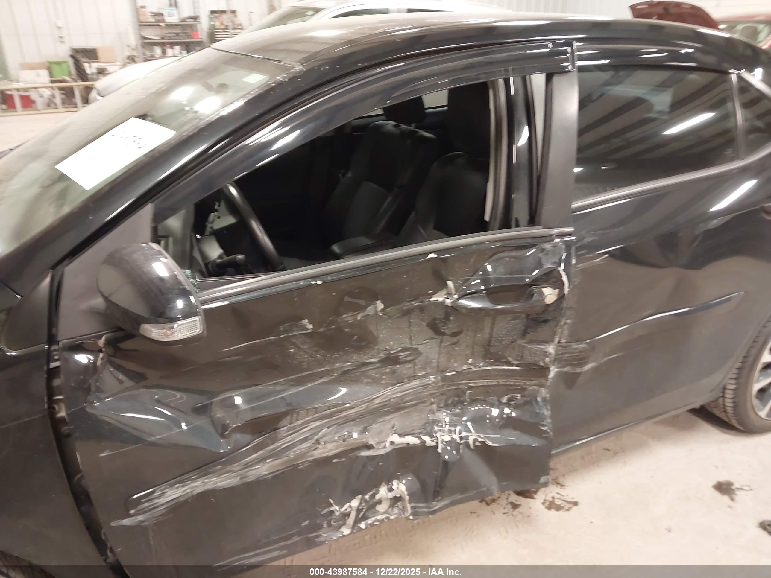TOYOTA COROLLA image 6