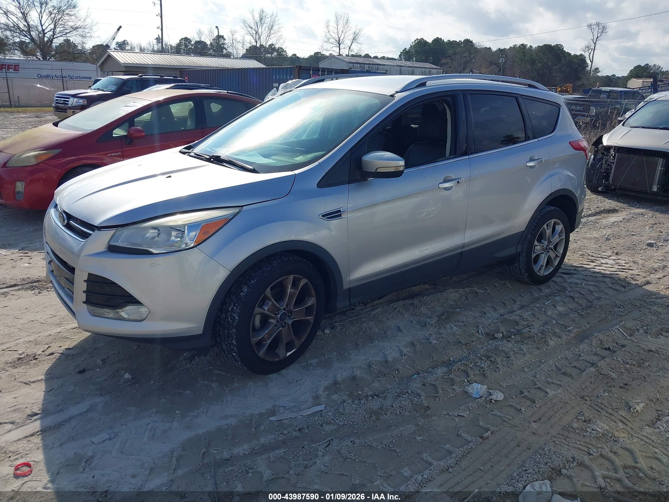 FORD ESCAPE image 2