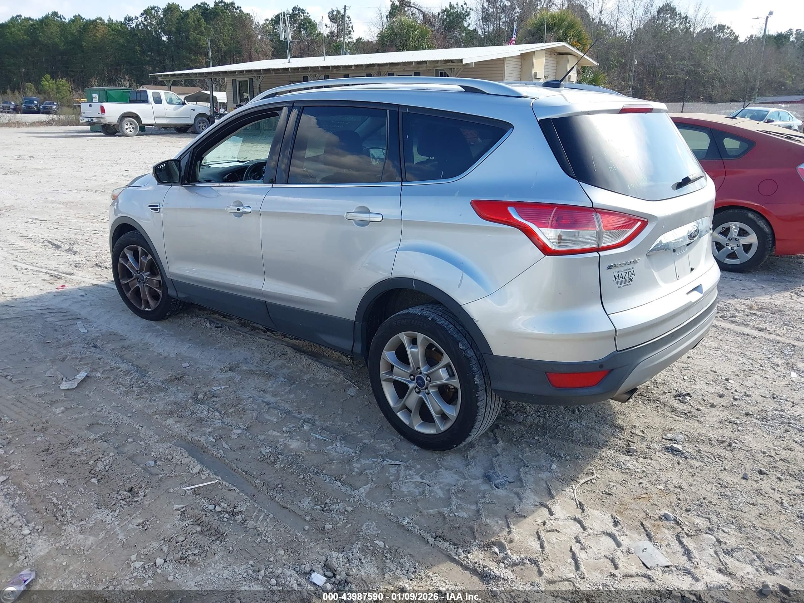 FORD ESCAPE image 3