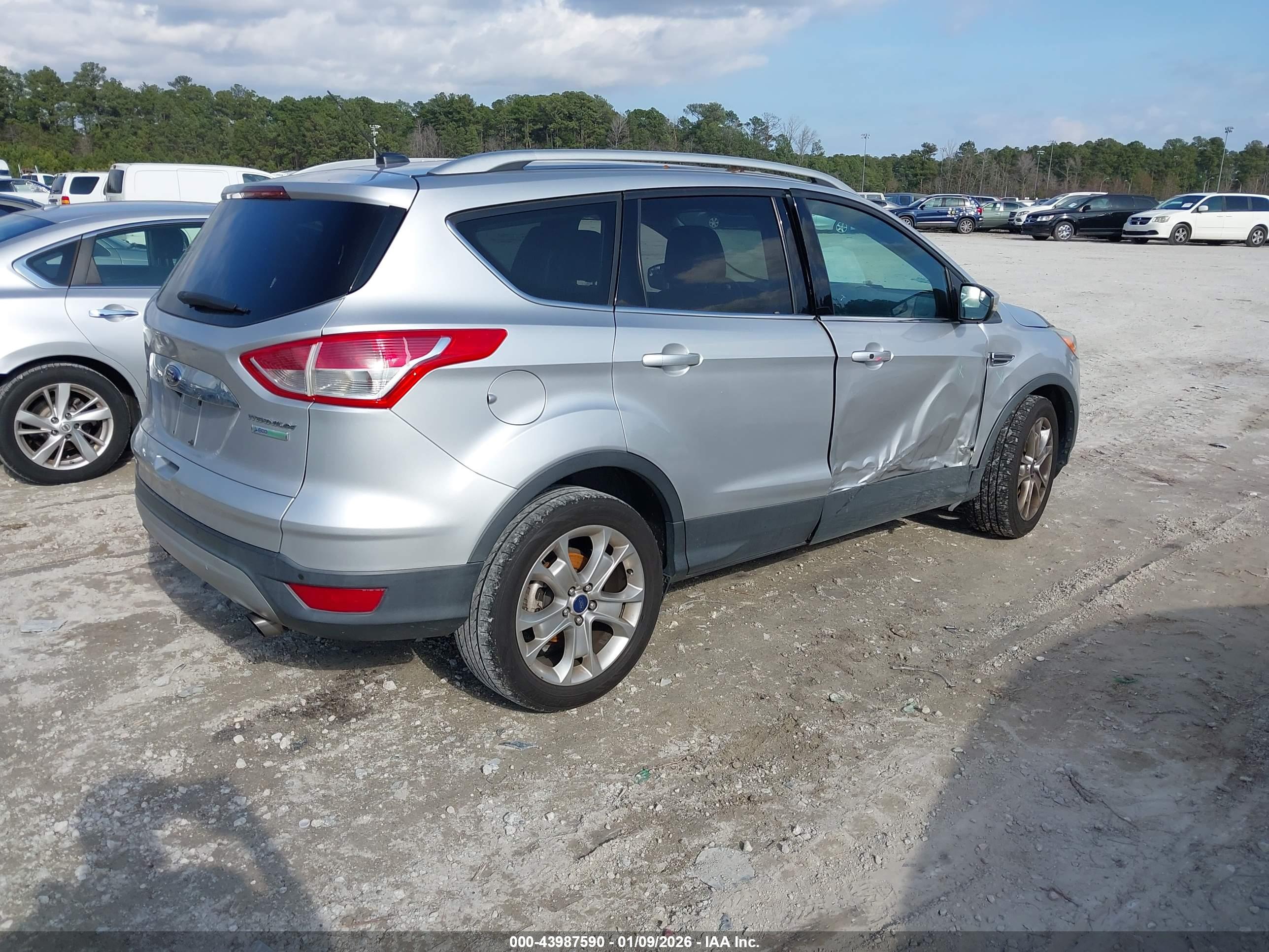 FORD ESCAPE image 4