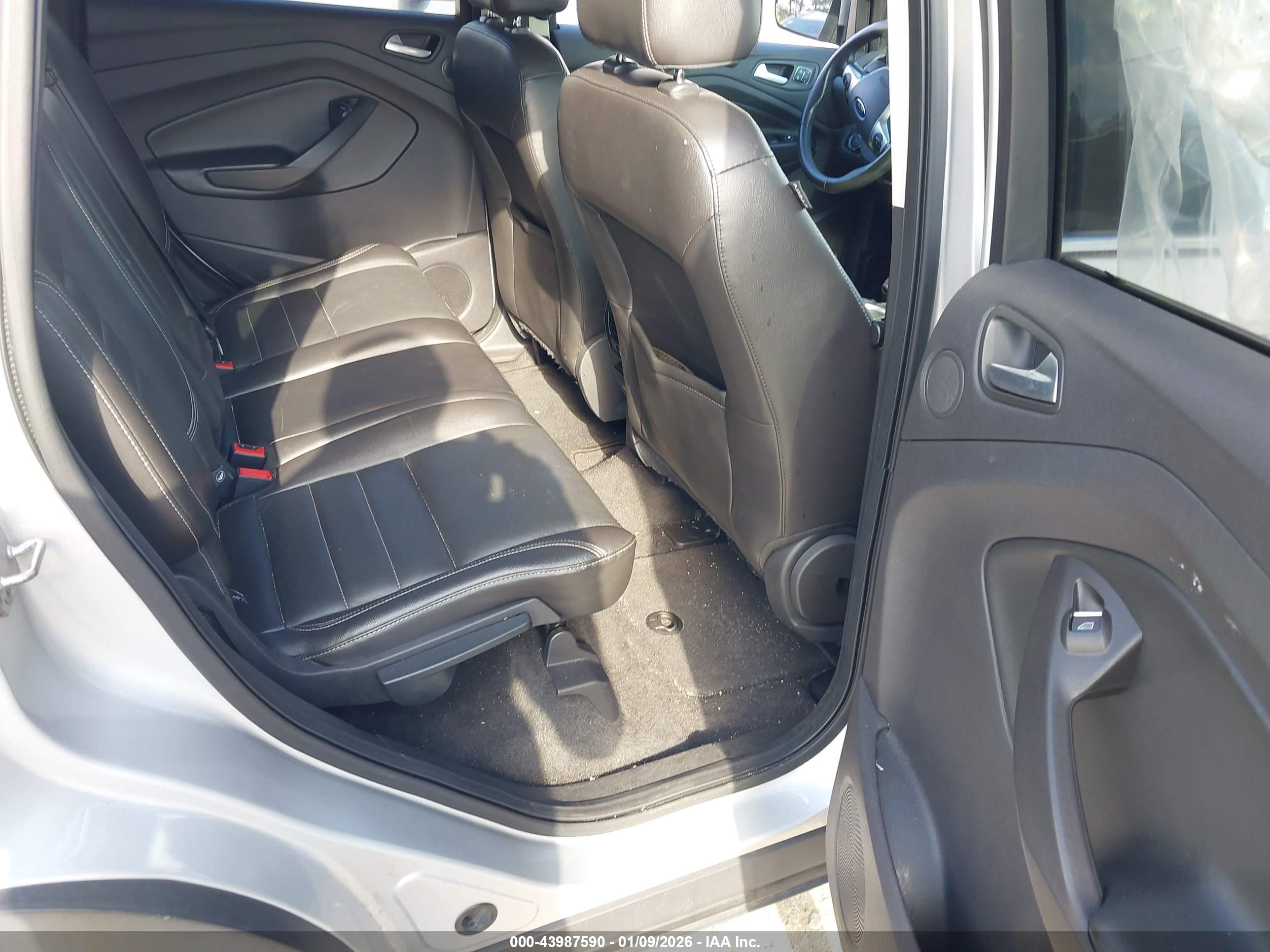 FORD ESCAPE image 8