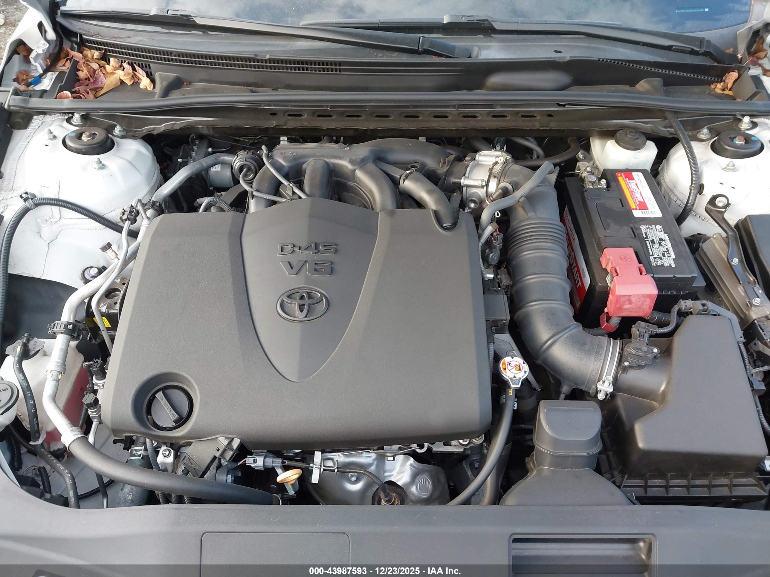 TOYOTA AVALON image 10