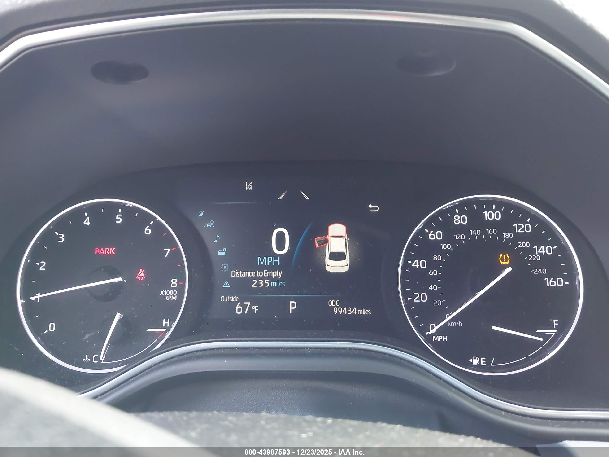 TOYOTA AVALON image 7