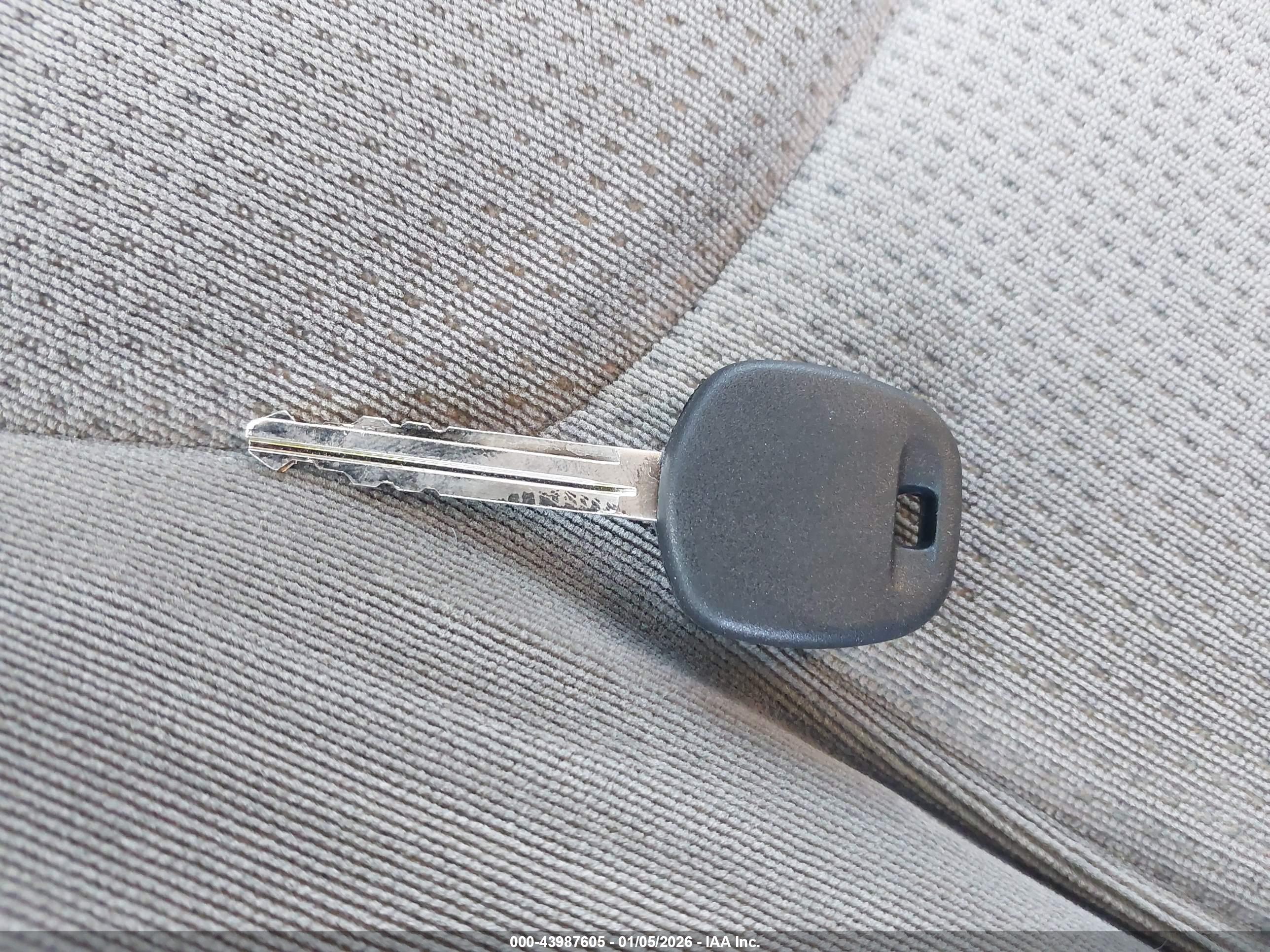 TOYOTA SIENNA image 11