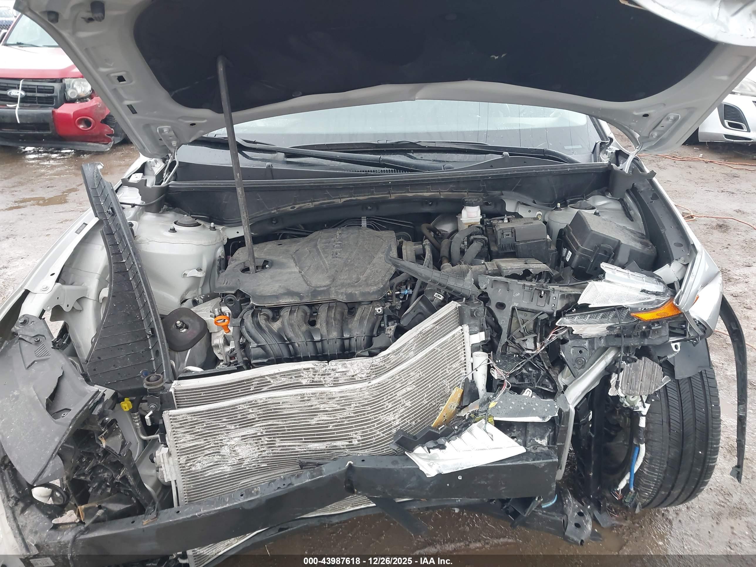 HYUNDAI TUCSON image 10
