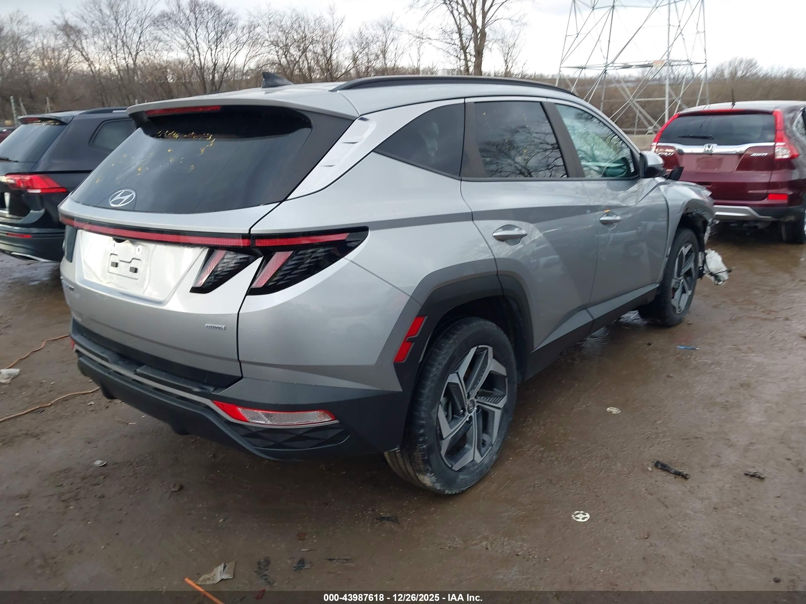 HYUNDAI TUCSON image 4