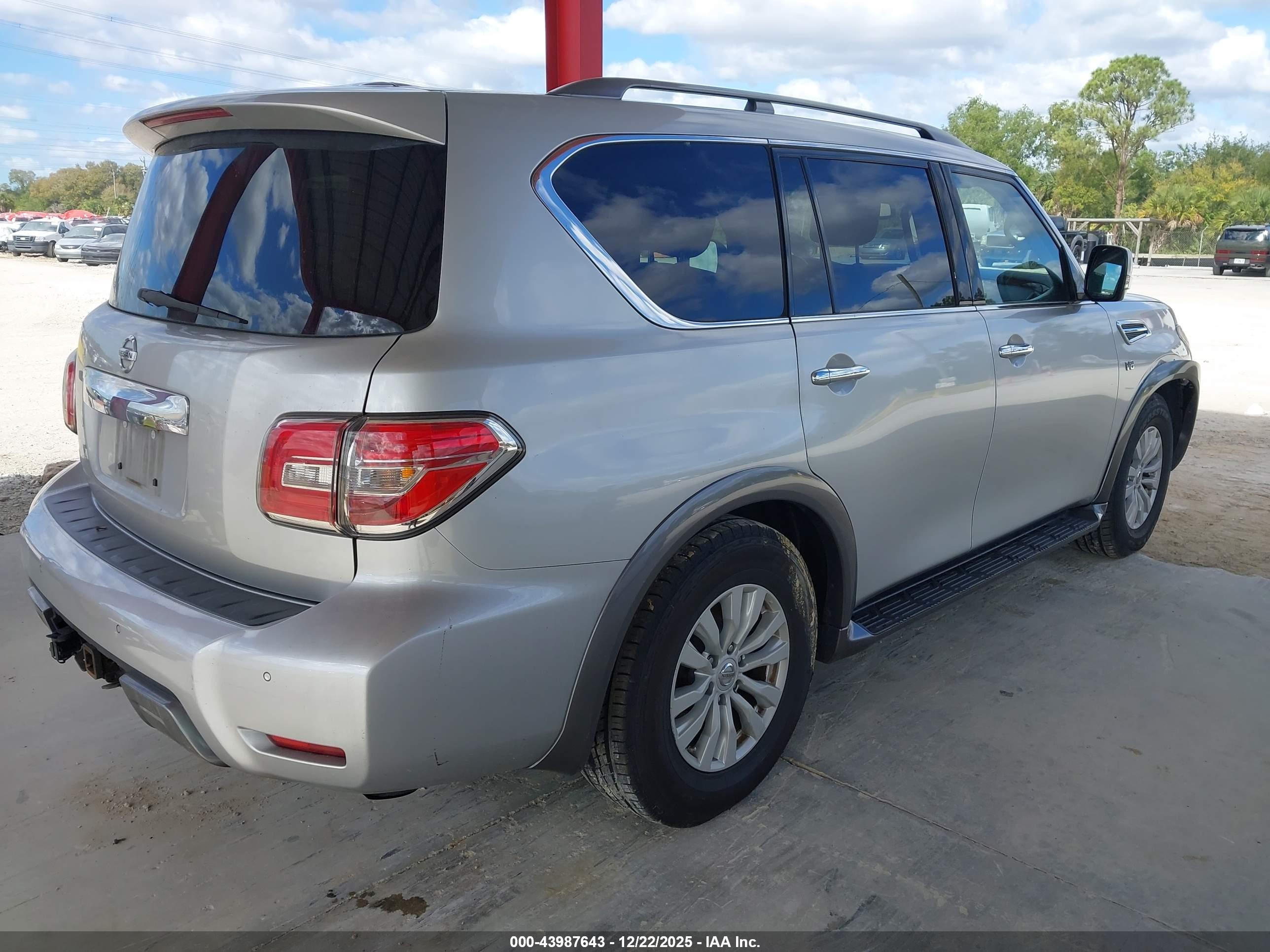 NISSAN ARMADA image 4