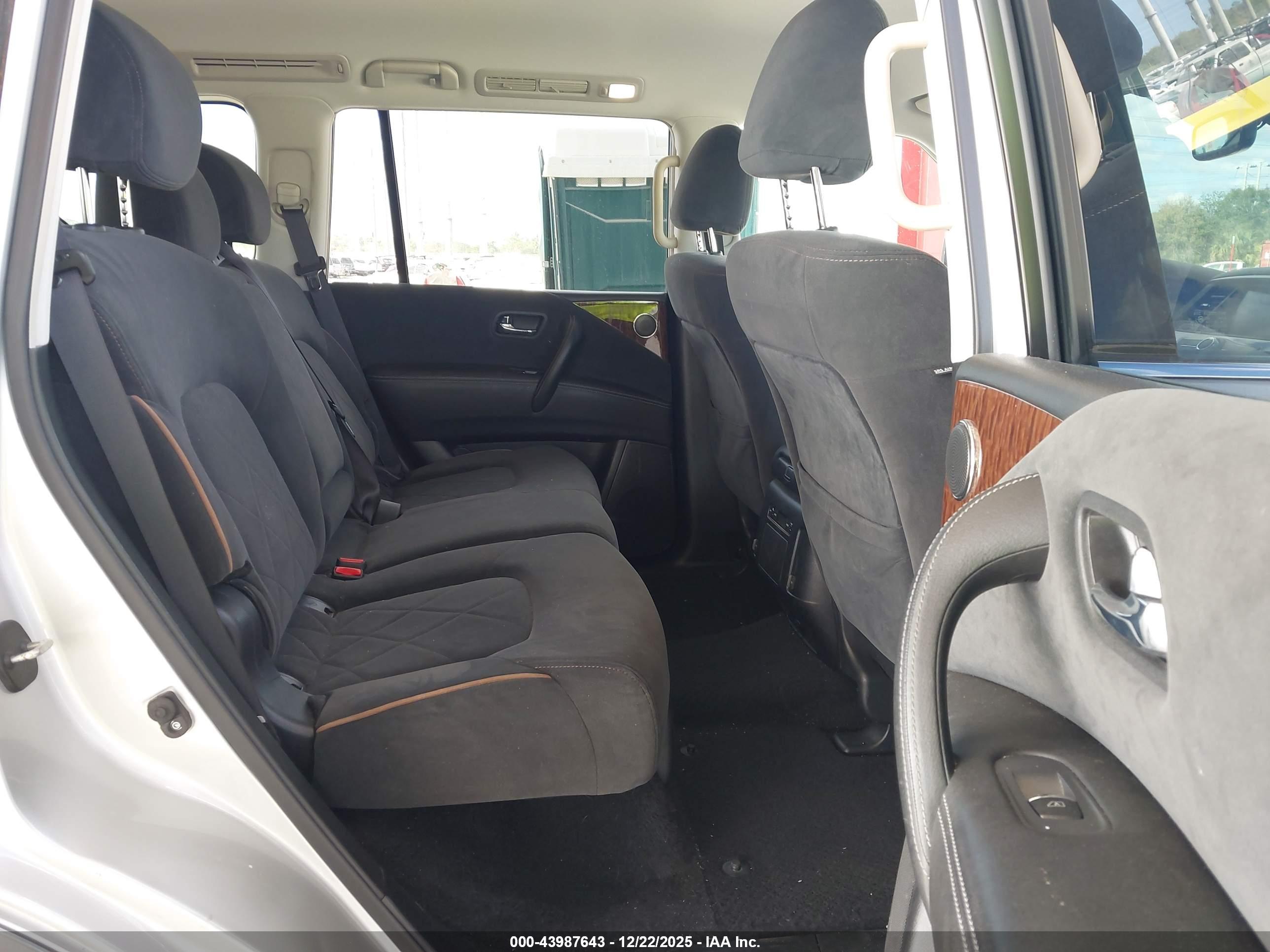 NISSAN ARMADA image 8
