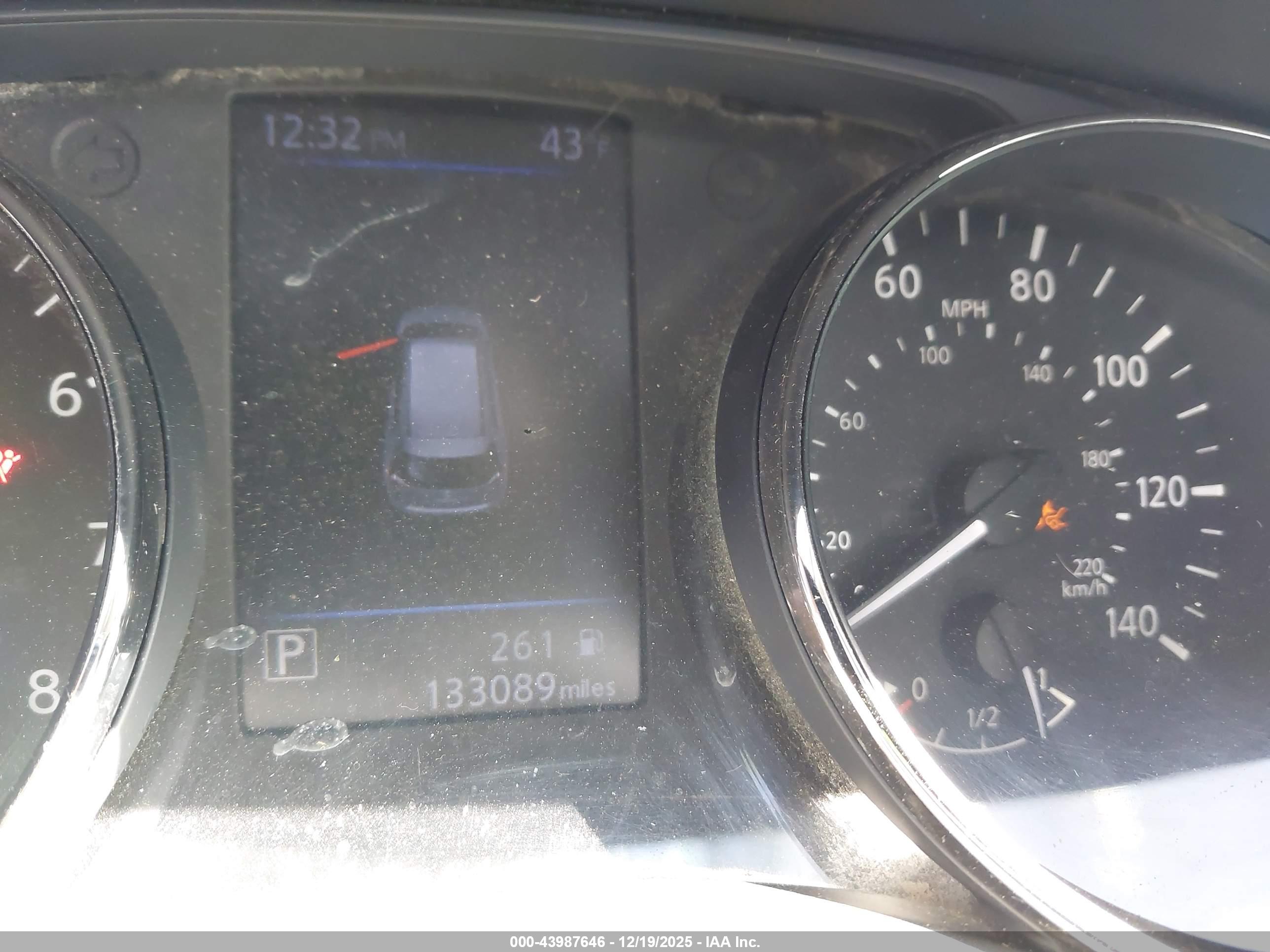 NISSAN ROGUE image 7