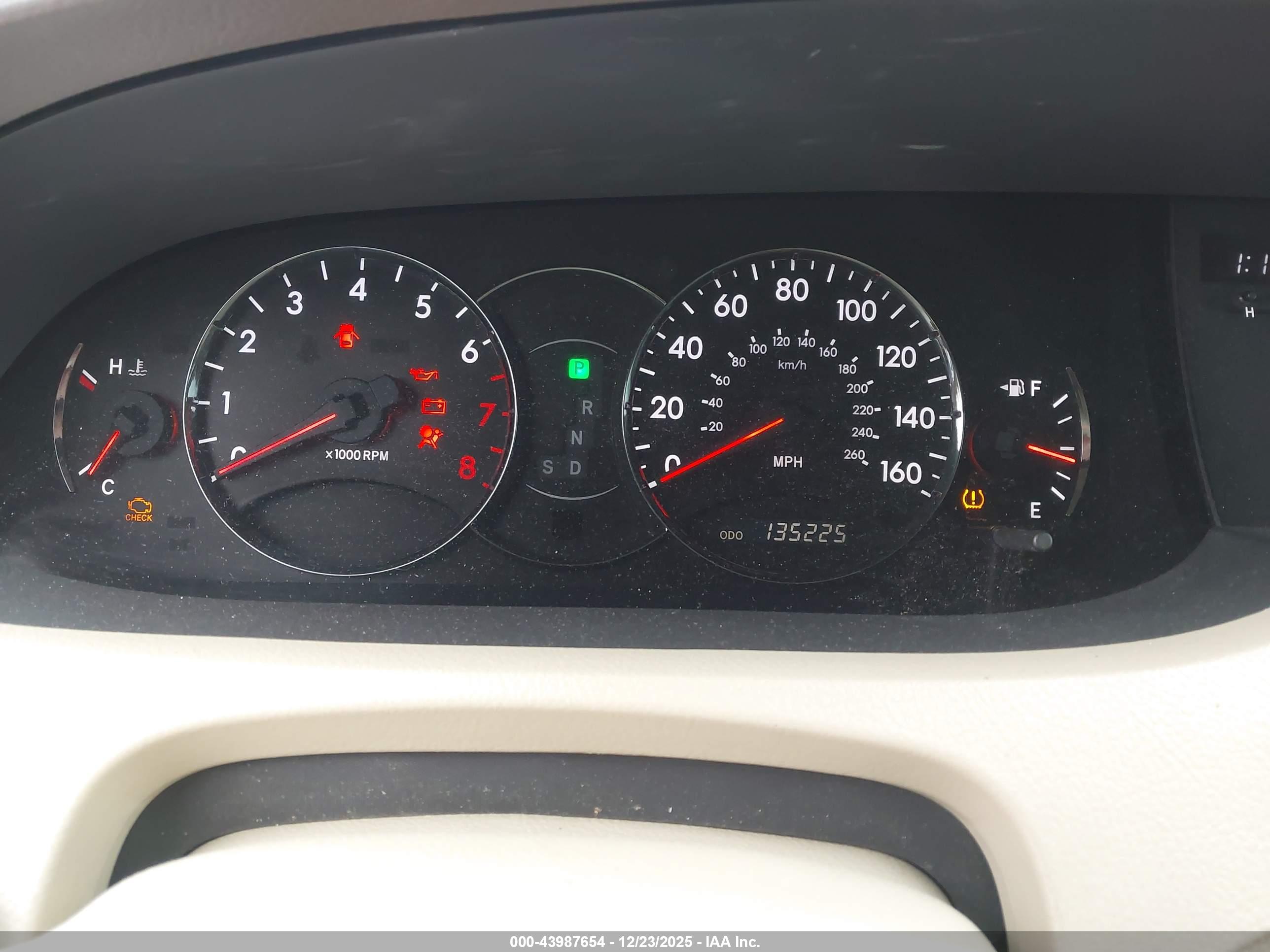 TOYOTA AVALON image 7